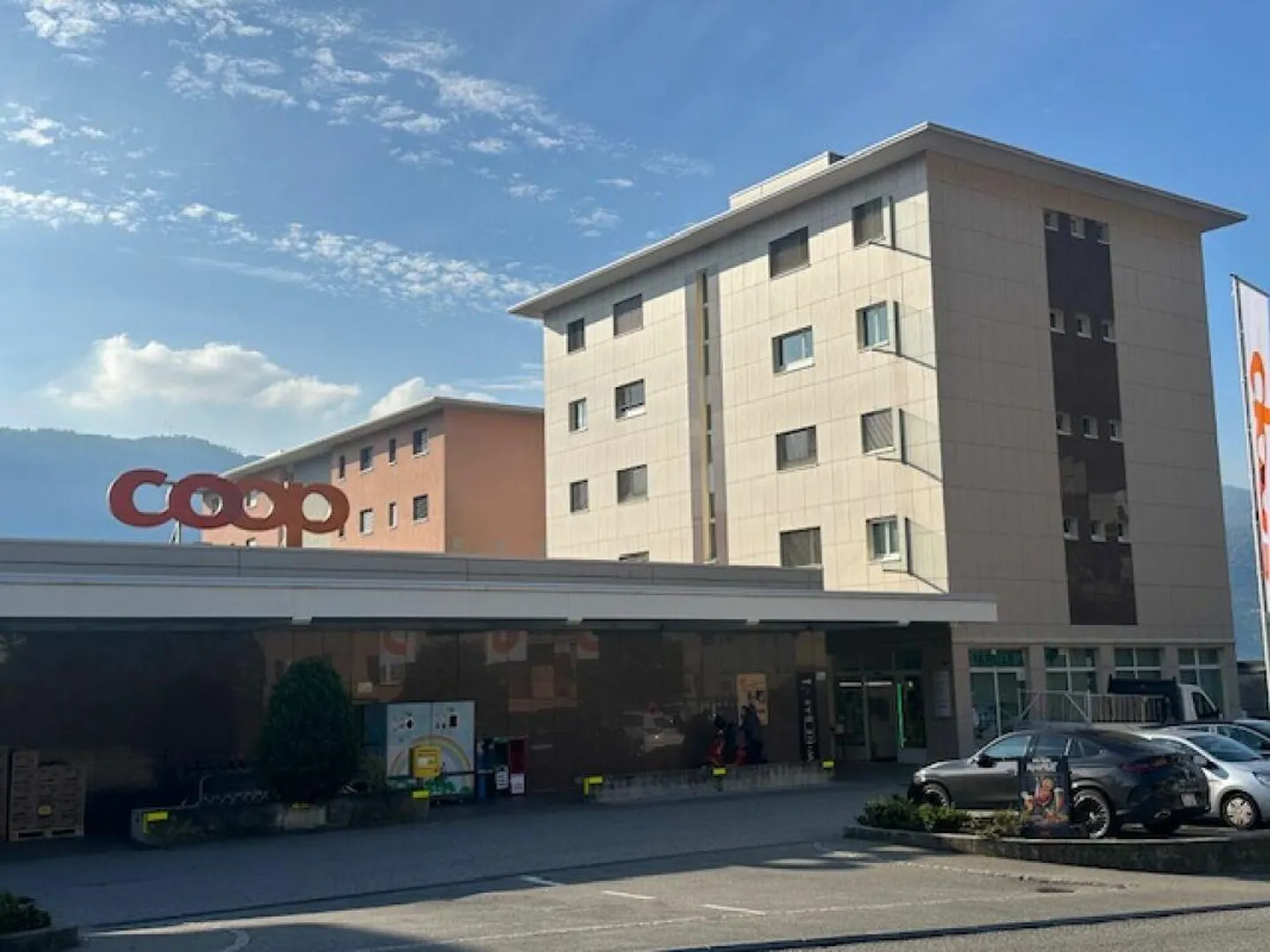 Commercial Space - Photo 2 of 2