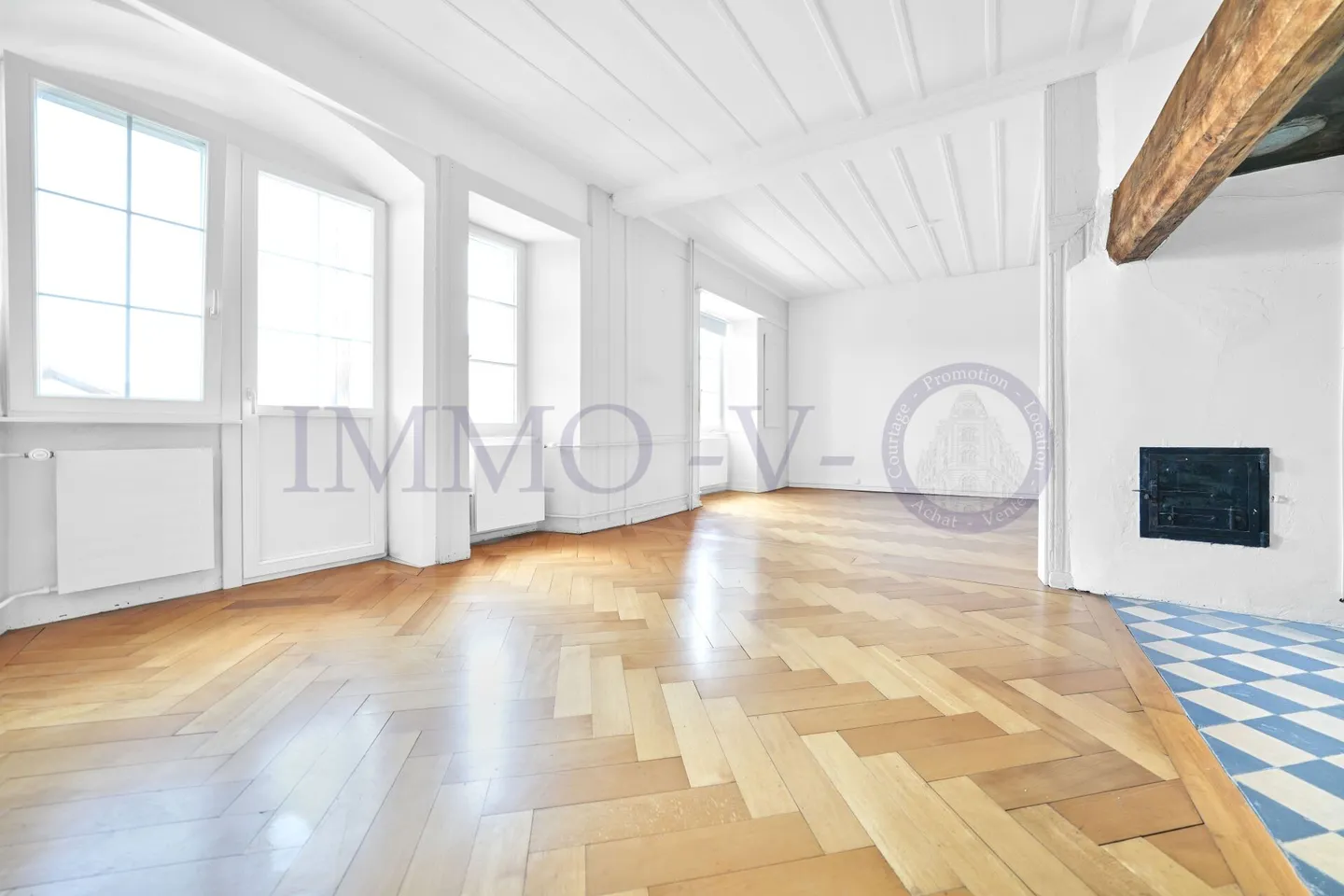 EXKLUSIV MIT CHARME - STADTHAUS MIT ZWEI WOHNUNGEN - Foto 3 von 19