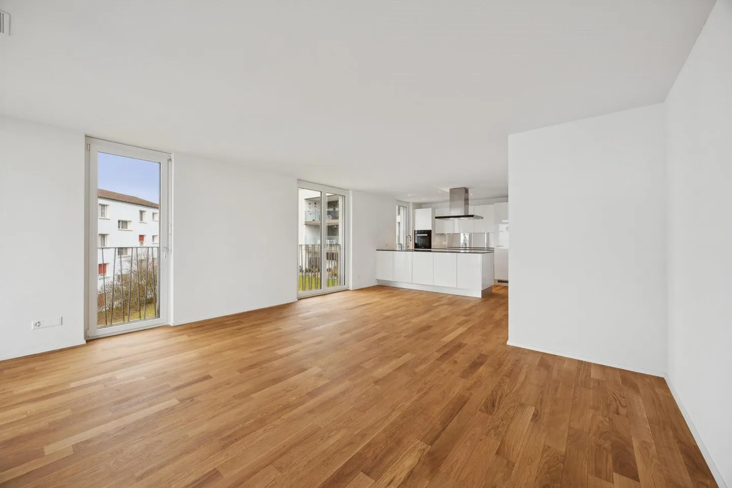 Exclusive 3.5-room condominium with parking space - Photo 5 of 15