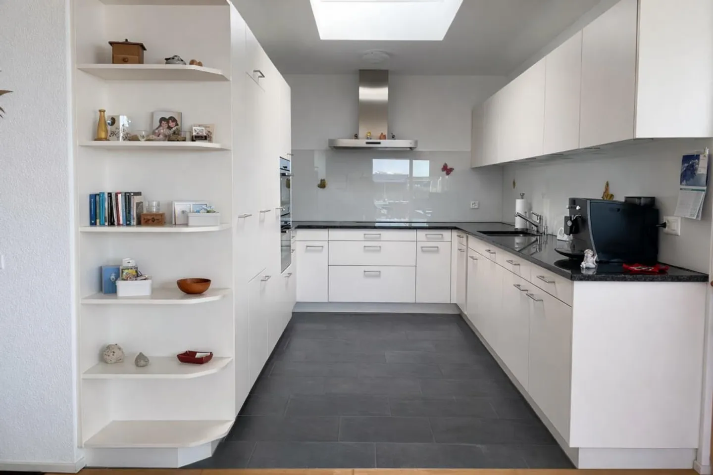 3.5-Zimmer-Attikawohnung mit beeindruckender 115 m² Terrasse & herrlicher Aussicht - Foto 6 di 12