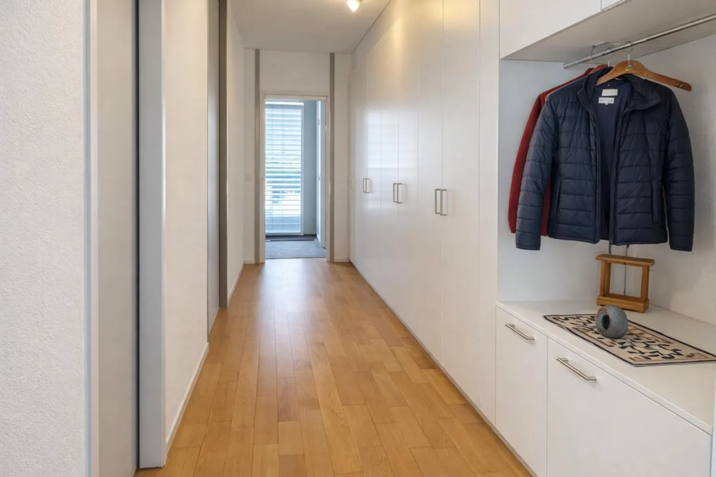 3.5-Zimmer-Attikawohnung mit beeindruckender 115 m² Terrasse & herrlicher Aussicht - Foto 7 di 12