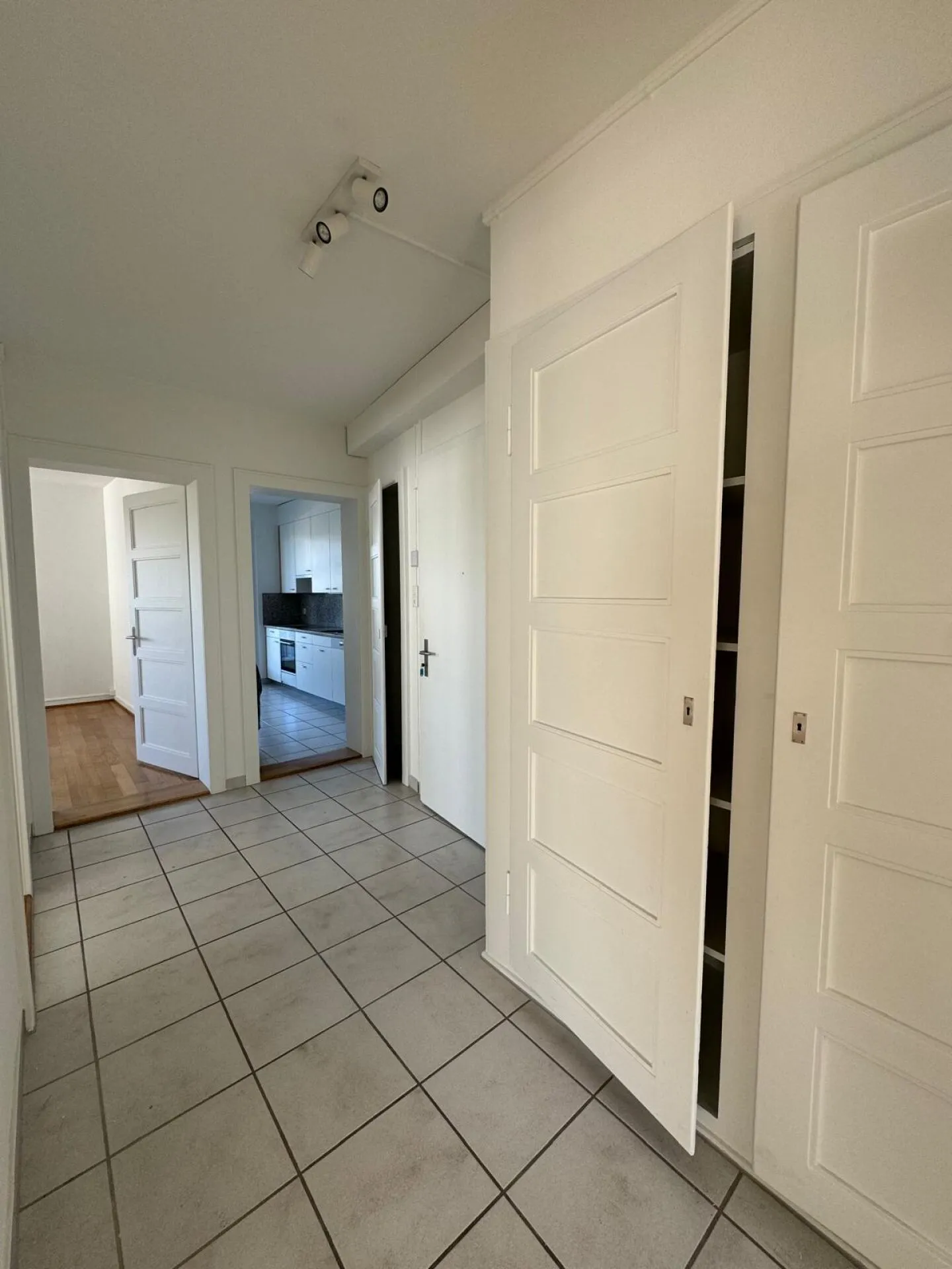 Charmant ancien bâtiment directement sur le lac de Zurich - Photo 11 sur 13