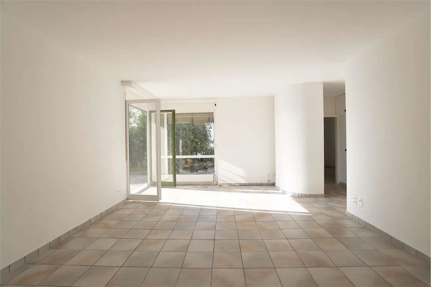 4.5 Rooms with Private Garden in Aldesago - Photo 2 of 13