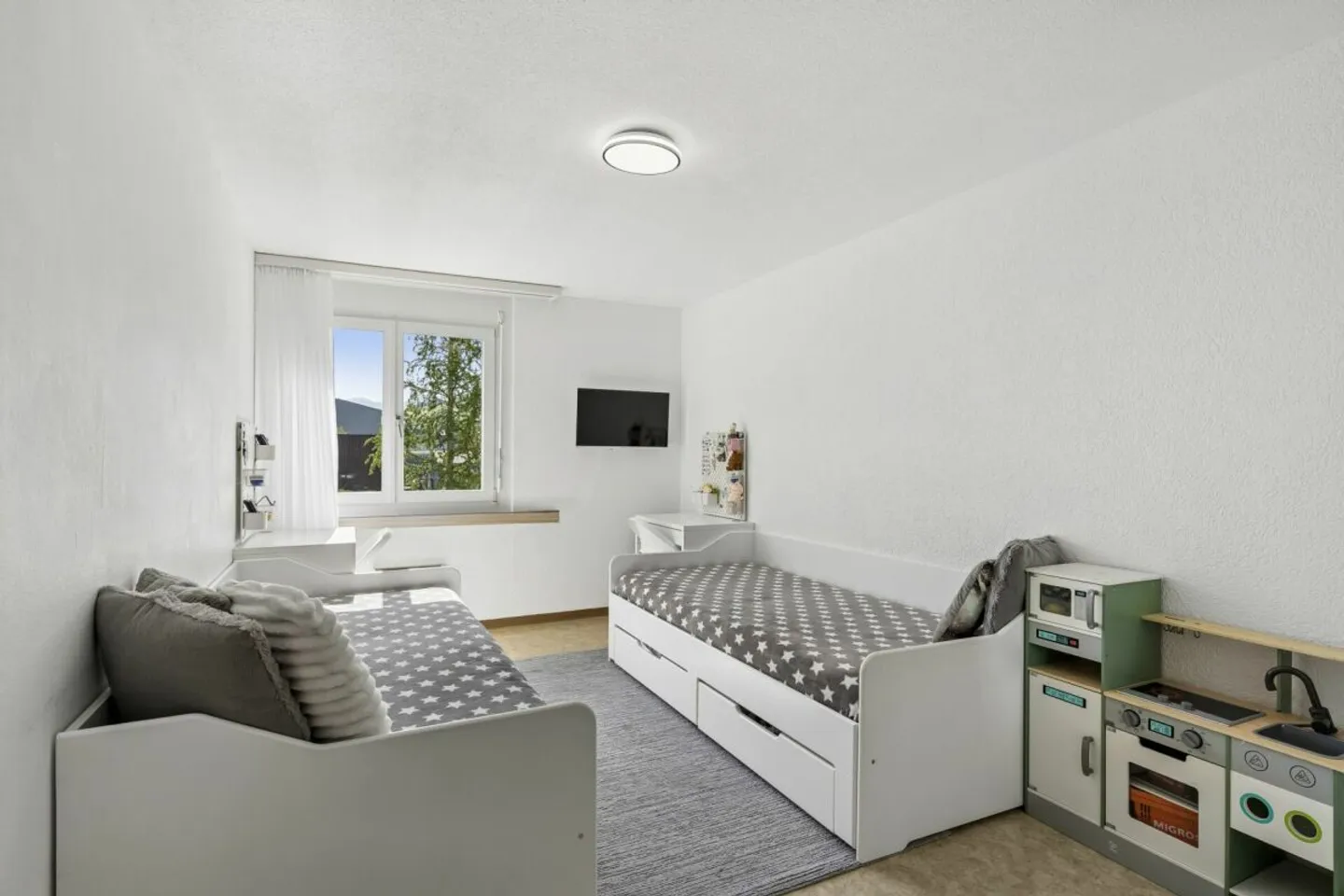 Appartement Charmant avec Vue sur Montagne - Photo 6 sur 13