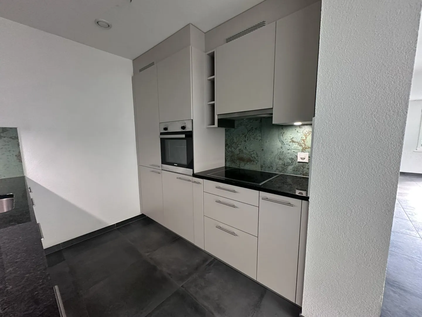 Beautiful modern 4.5-room apartment on the 1st floor - Rue de l'Épervier 3A, Cernier - Photo 2 of 14
