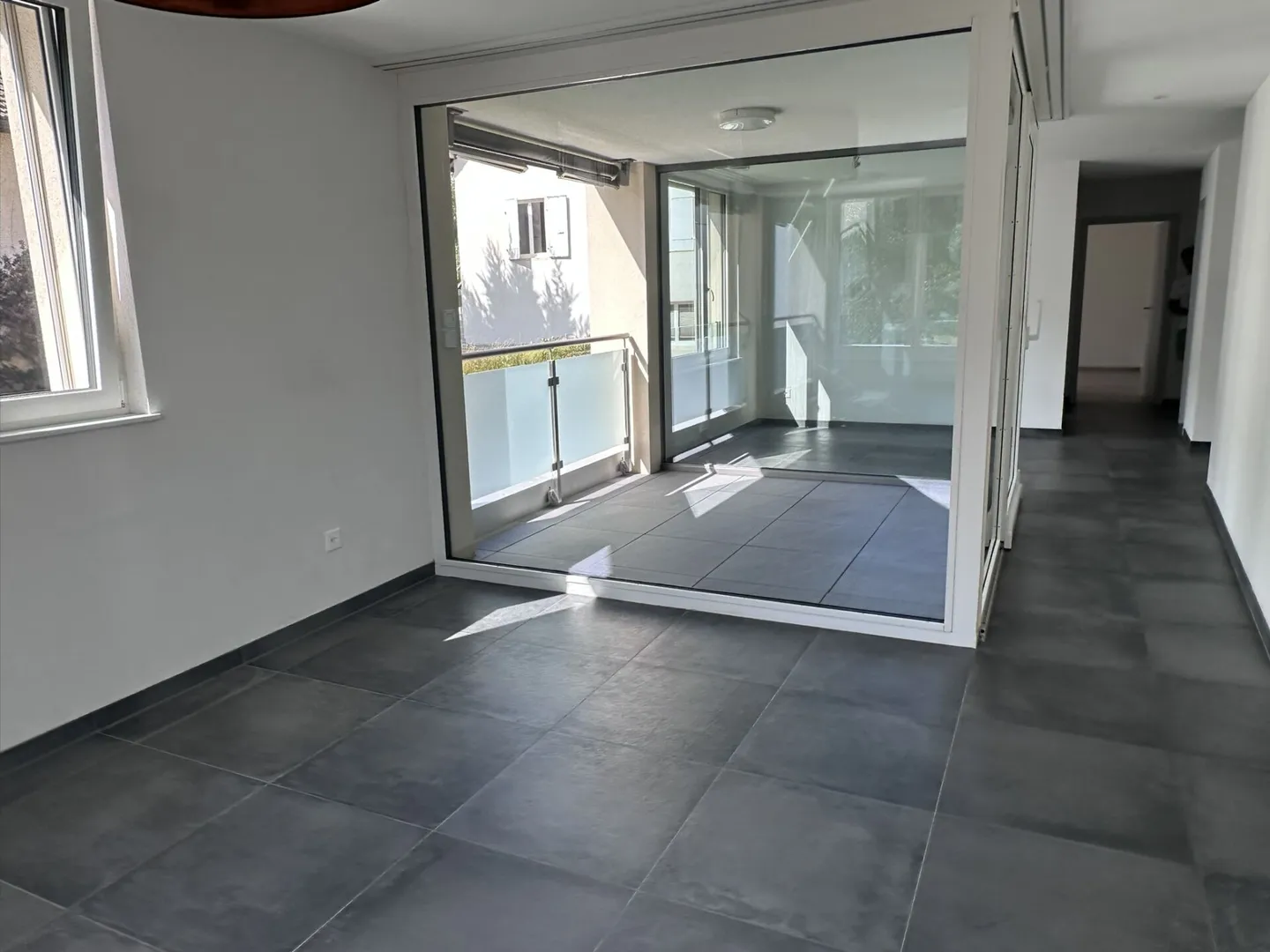Beautiful modern 4.5-room apartment on the 1st floor - Rue de l'Épervier 3A, Cernier - Photo 4 of 14
