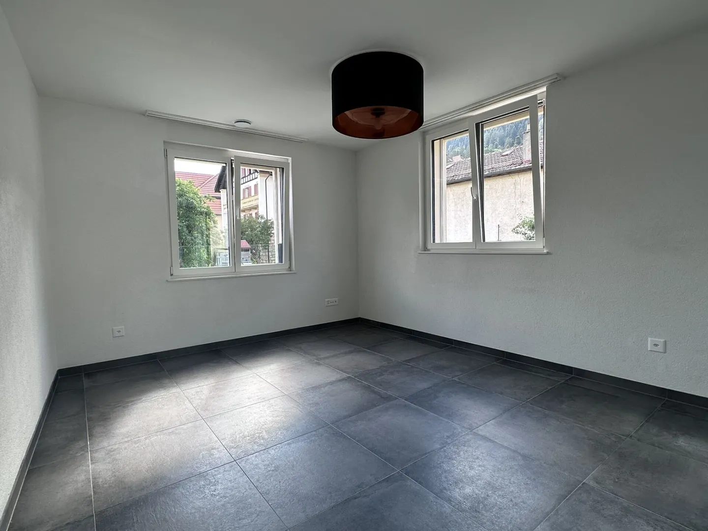 Beautiful modern 4.5-room apartment on the 1st floor - Rue de l'Épervier 3A, Cernier - Photo 5 of 14