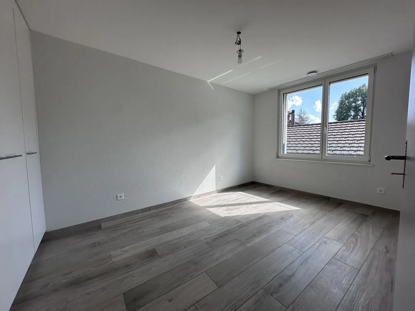 Beautiful modern 4.5-room apartment on the 1st floor - Rue de l'Épervier 3A, Cernier - Photo 6 of 14