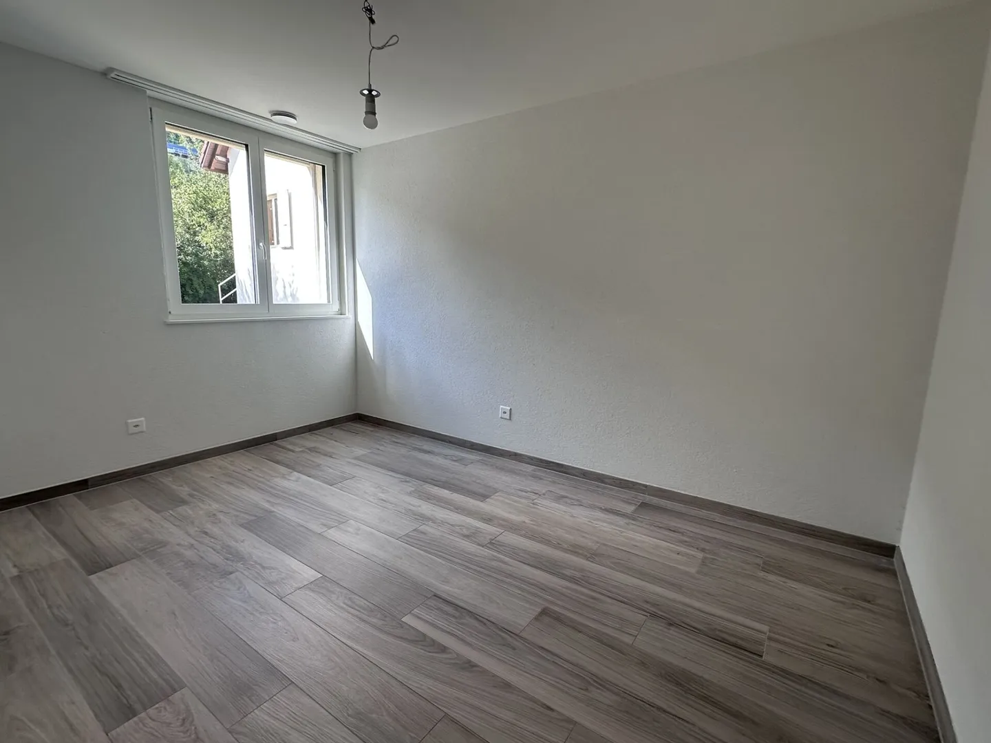 Beautiful modern 4.5-room apartment on the 1st floor - Rue de l'Épervier 3A, Cernier - Photo 7 of 14