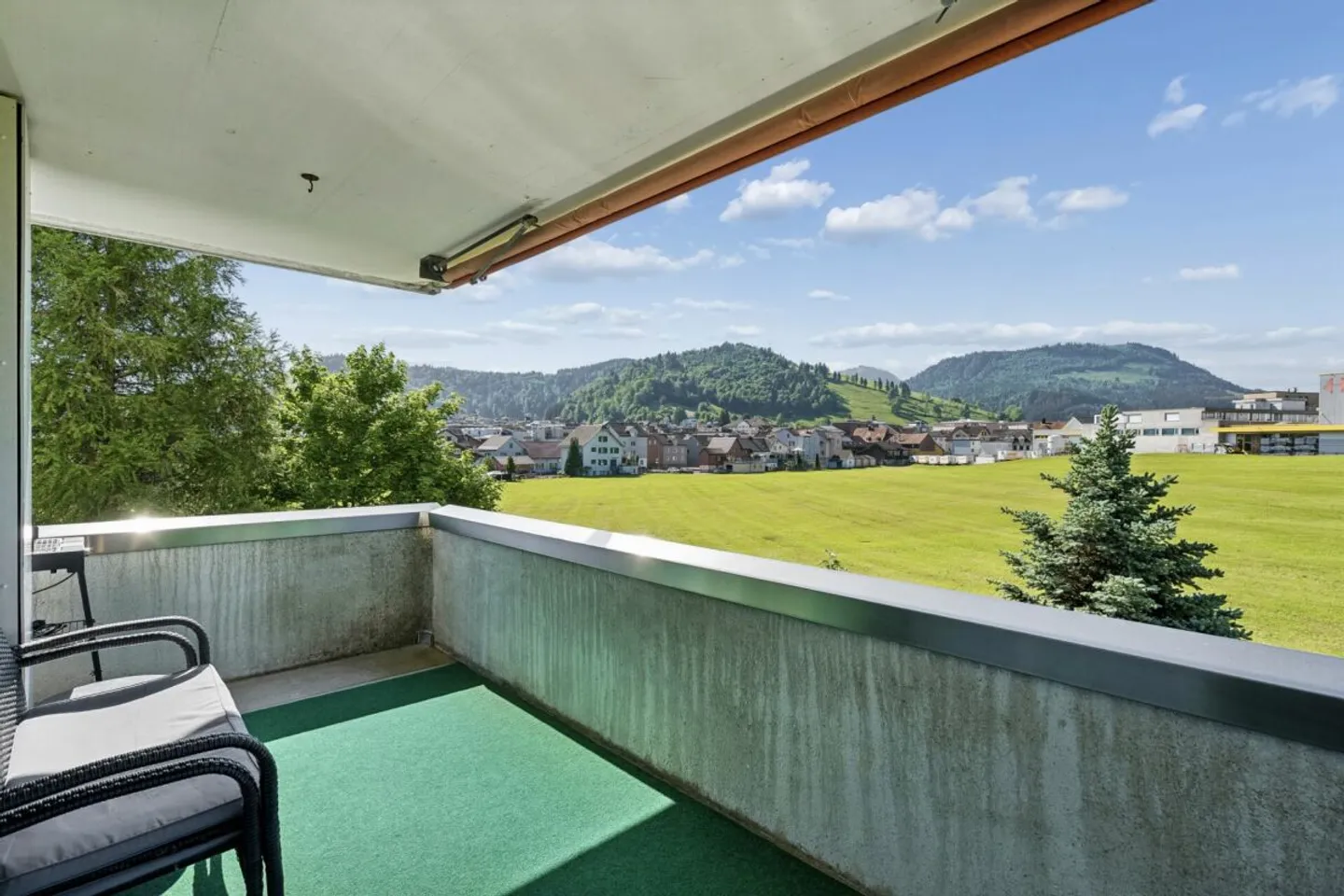 Appartement Charmant avec Vue sur Montagne - Photo 10 sur 13