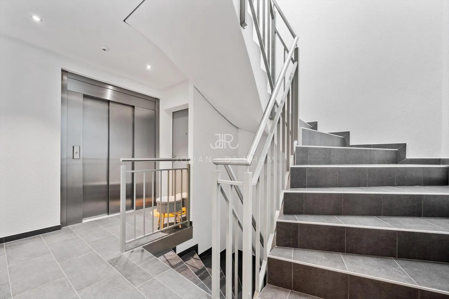 3,5-Zimmer-Dachgeschoss mit großer Terrasse - Foto 7 von 8