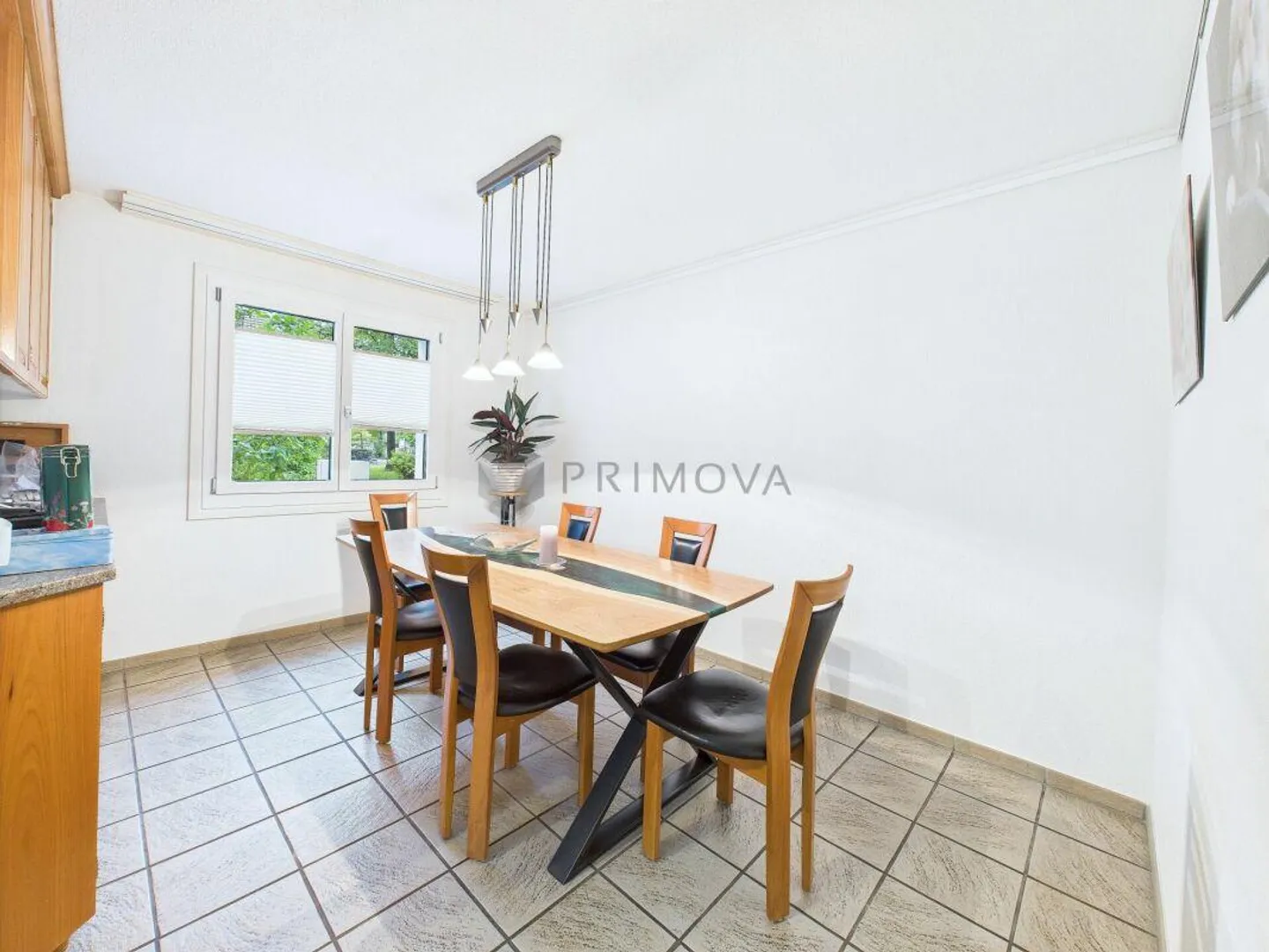 Unico casa familiare semi-indipendente ti aspetta! - Foto 4 di 21