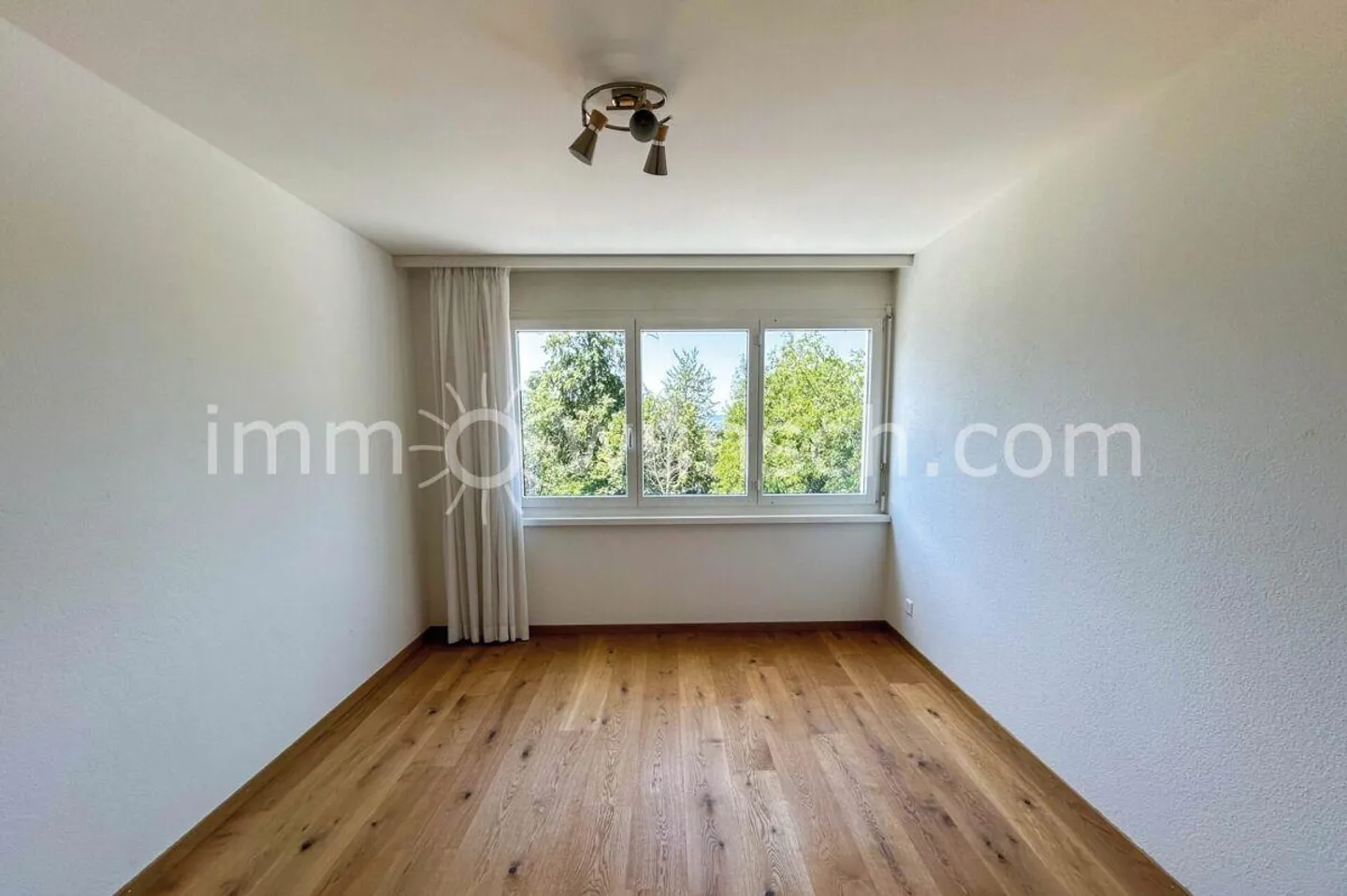 Exklusive 4 ½ Zi. EGTW mit traumhafter Seesicht in Walchwil - Foto 9 di 10