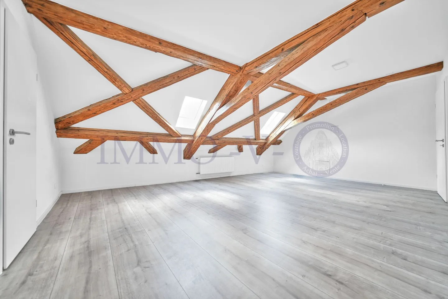 EXKLUSIV MIT CHARME - STADTHAUS MIT ZWEI WOHNUNGEN - Foto 14 von 19