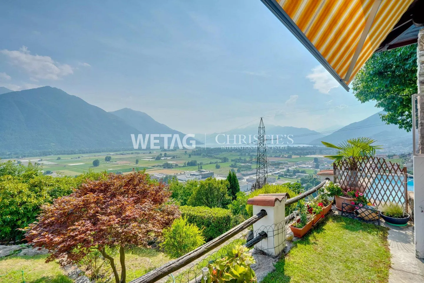 Riazzino?Lavertezzo : Villa méditerranéenne avec grand jardin et piscine extérieure à vendre - Photo 8 sur 13