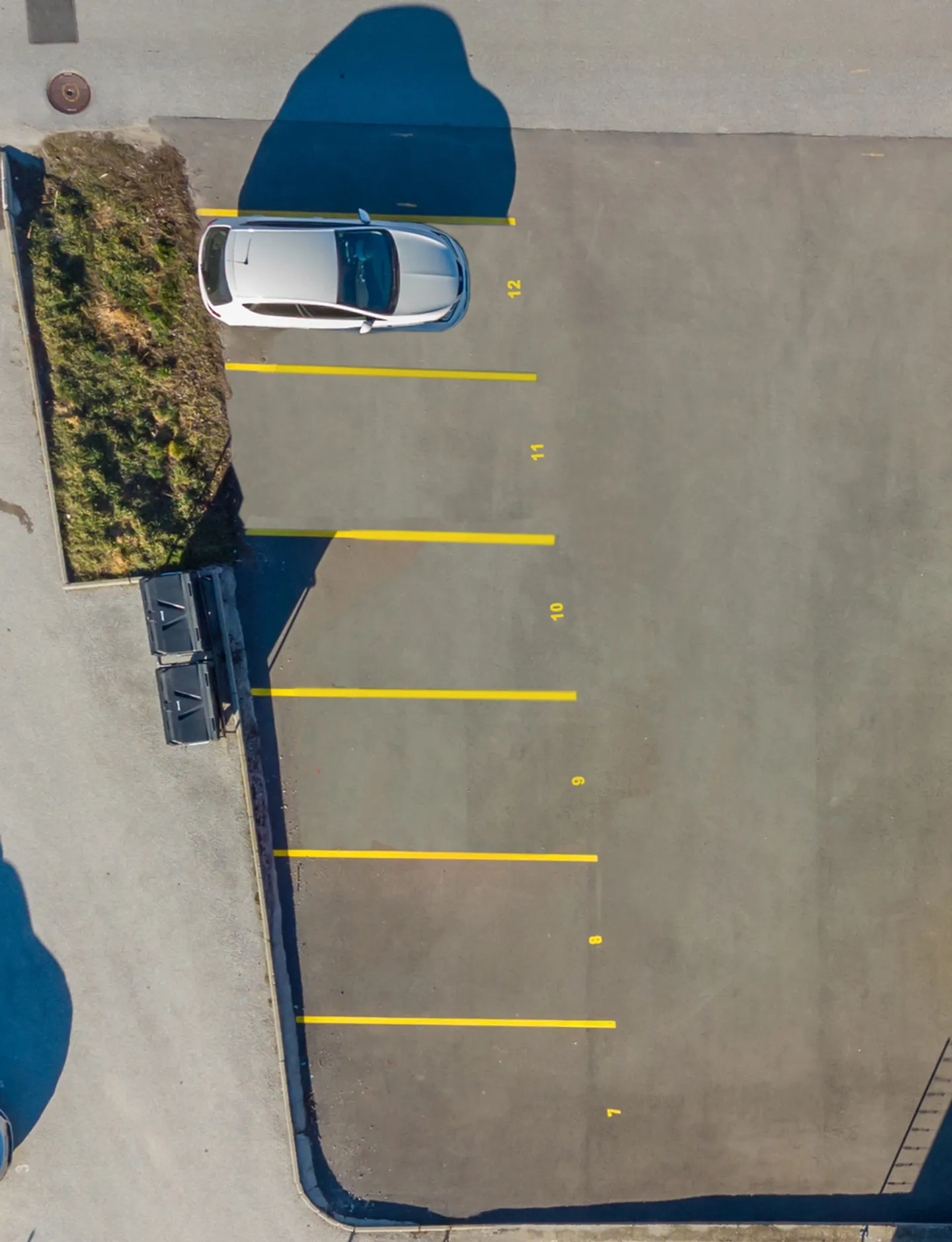 FOR RENT OUTDOOR PARKING SPACES IN SALQUENEN - SIERRE - Photo 2 of 4
