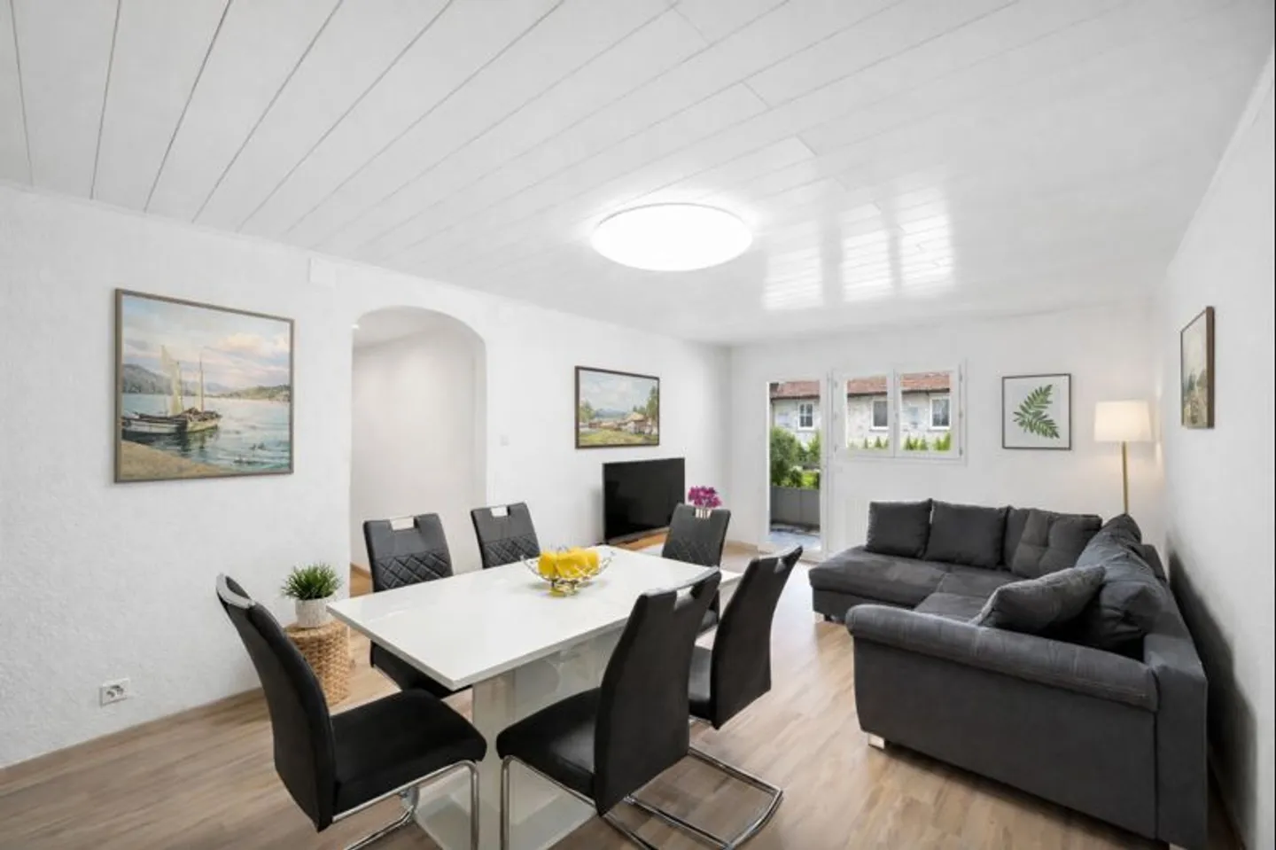 Prestigious village house in Môtiers - Rare opportunity - Photo 9 of 11