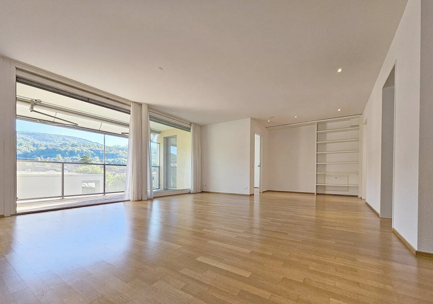 Well-maintained, quiet and central 3.5-room penthouse apartment - Photo 8 of 18
