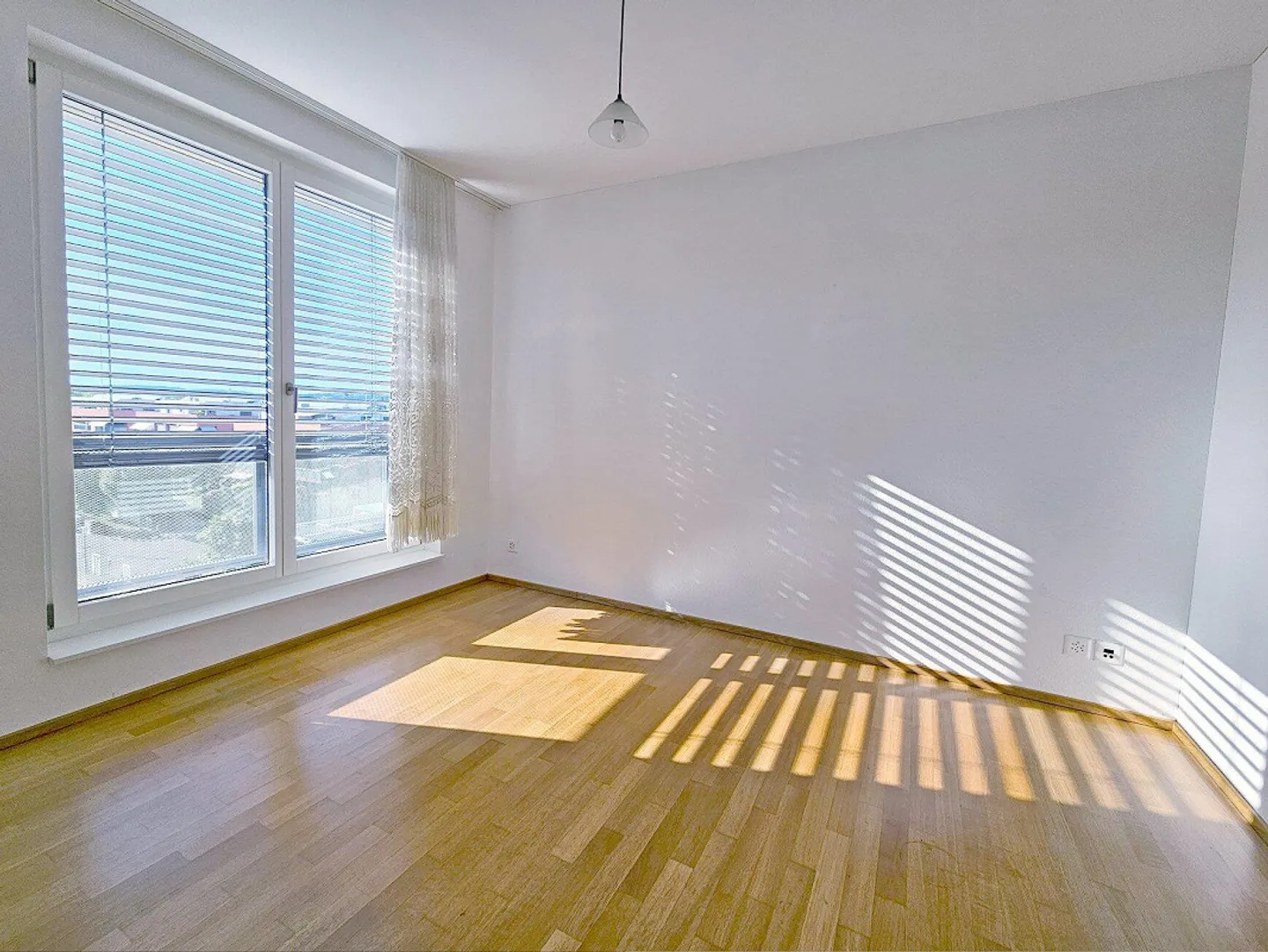 Well-maintained, quiet and central 3.5-room penthouse apartment - Photo 12 of 18