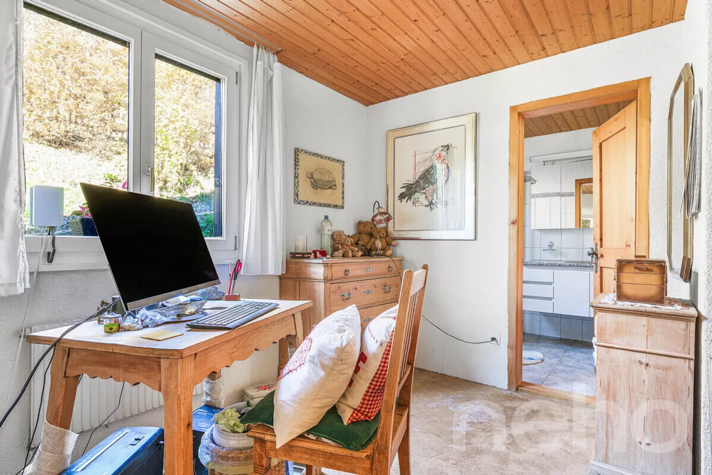 Charming chalet with incomparable views in Ruschein GR - Photo 11 of 12