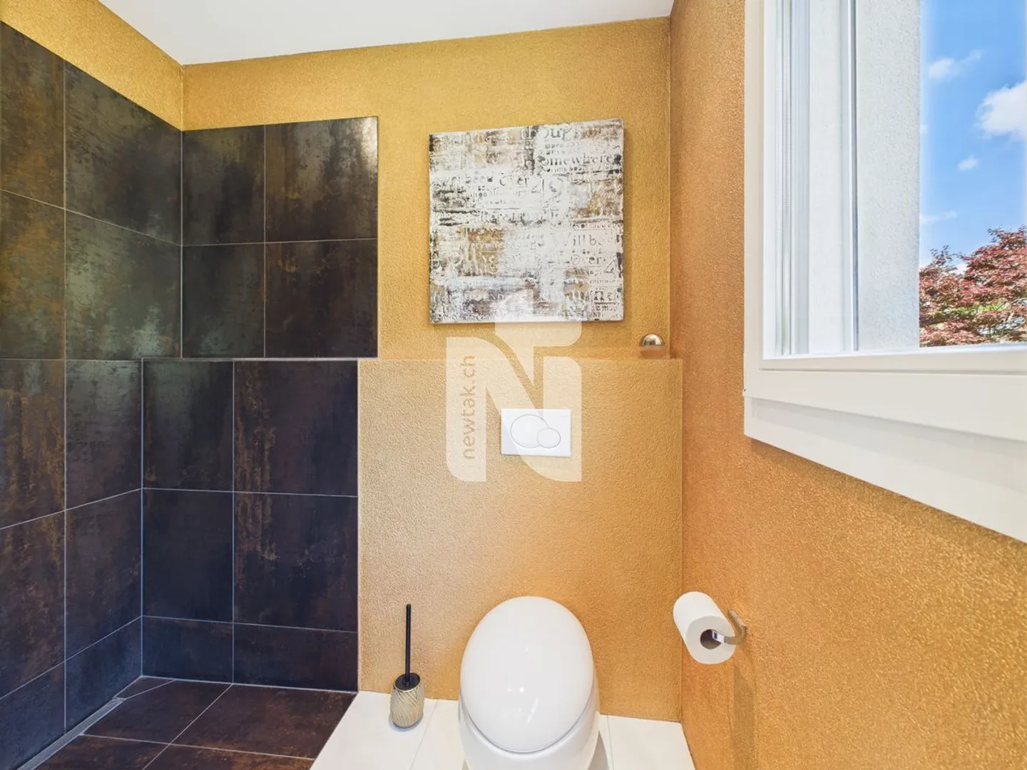 Quiet, modern, light-flooded, with large balcony, terrace, garden and carport - Photo 4 of 13