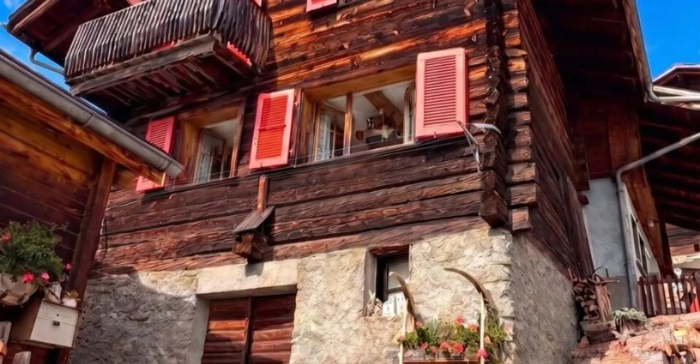 Casa Walliser di carattere nel centro del villaggio senza auto - Foto 1 di 10