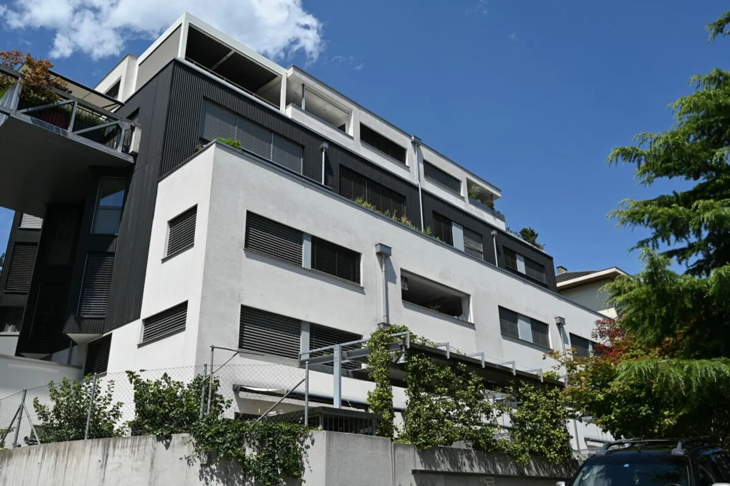 Spacious Duplex Apartment with Terrace - Photo 3 of 31