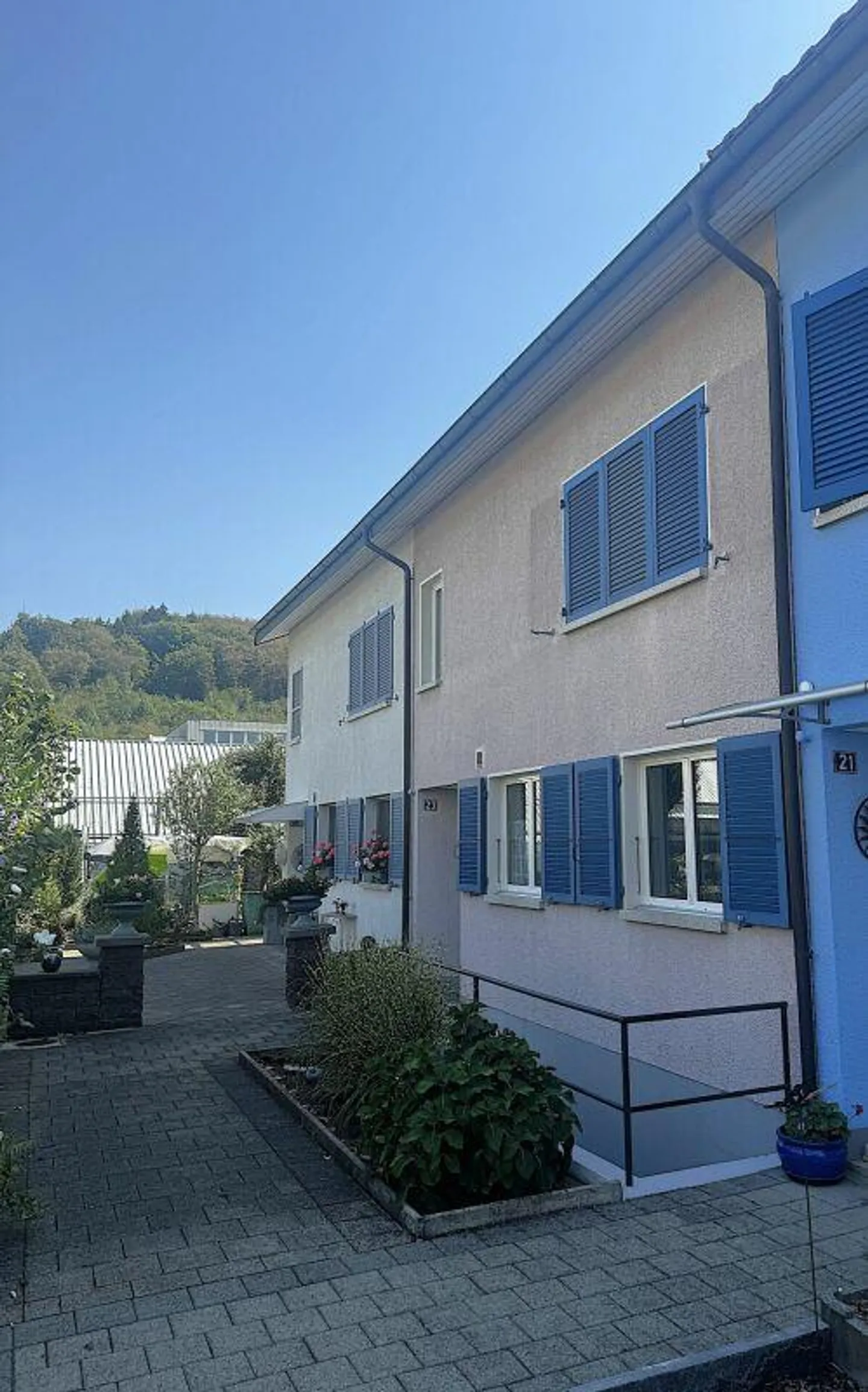 Ein eigenes Haus. Ein eigener Garten. Einfach etwas Gäbigs. - Foto 12 di 15