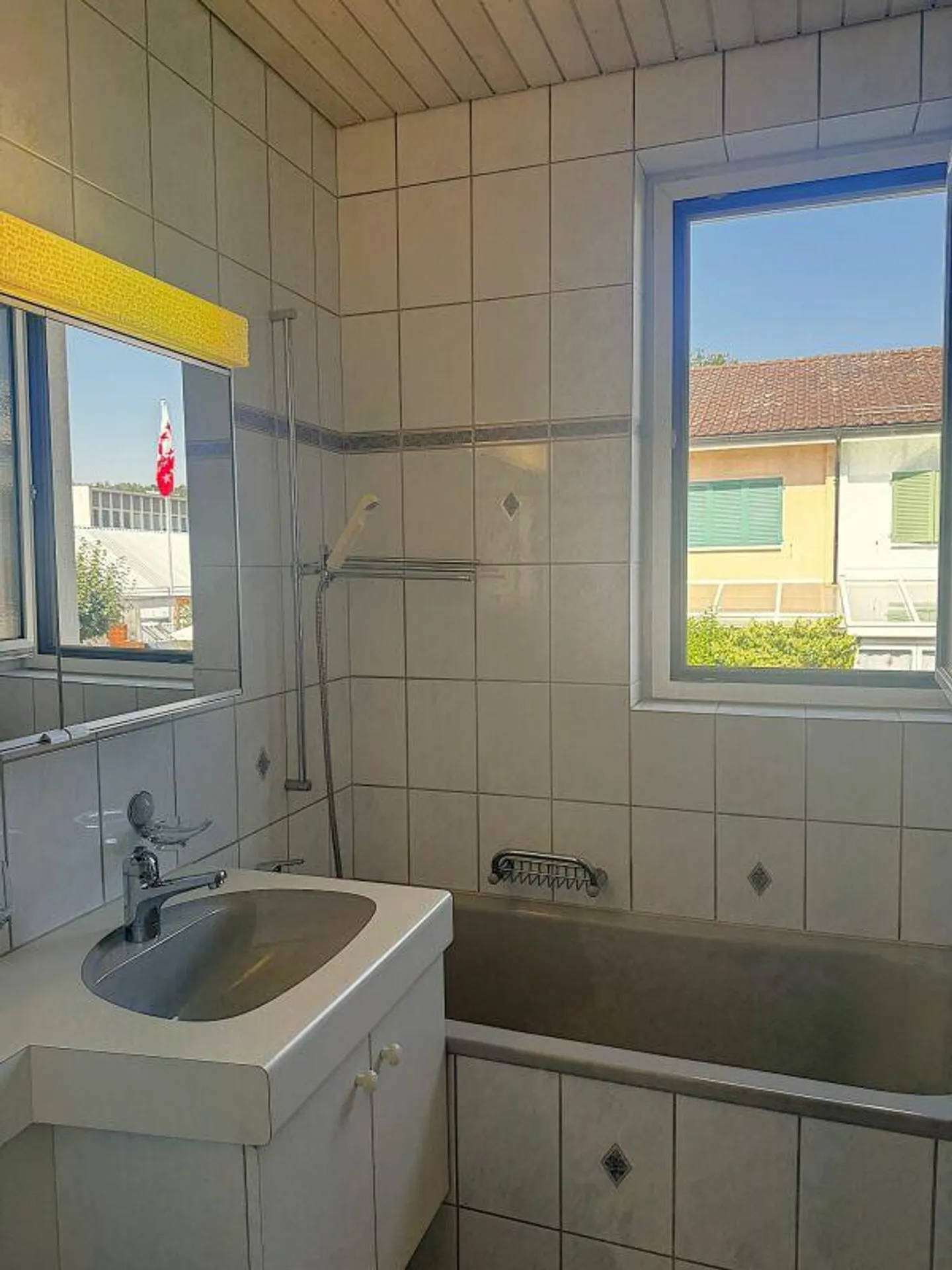 Ein eigenes Haus. Ein eigener Garten. Einfach etwas Gäbigs. - Foto 8 di 15