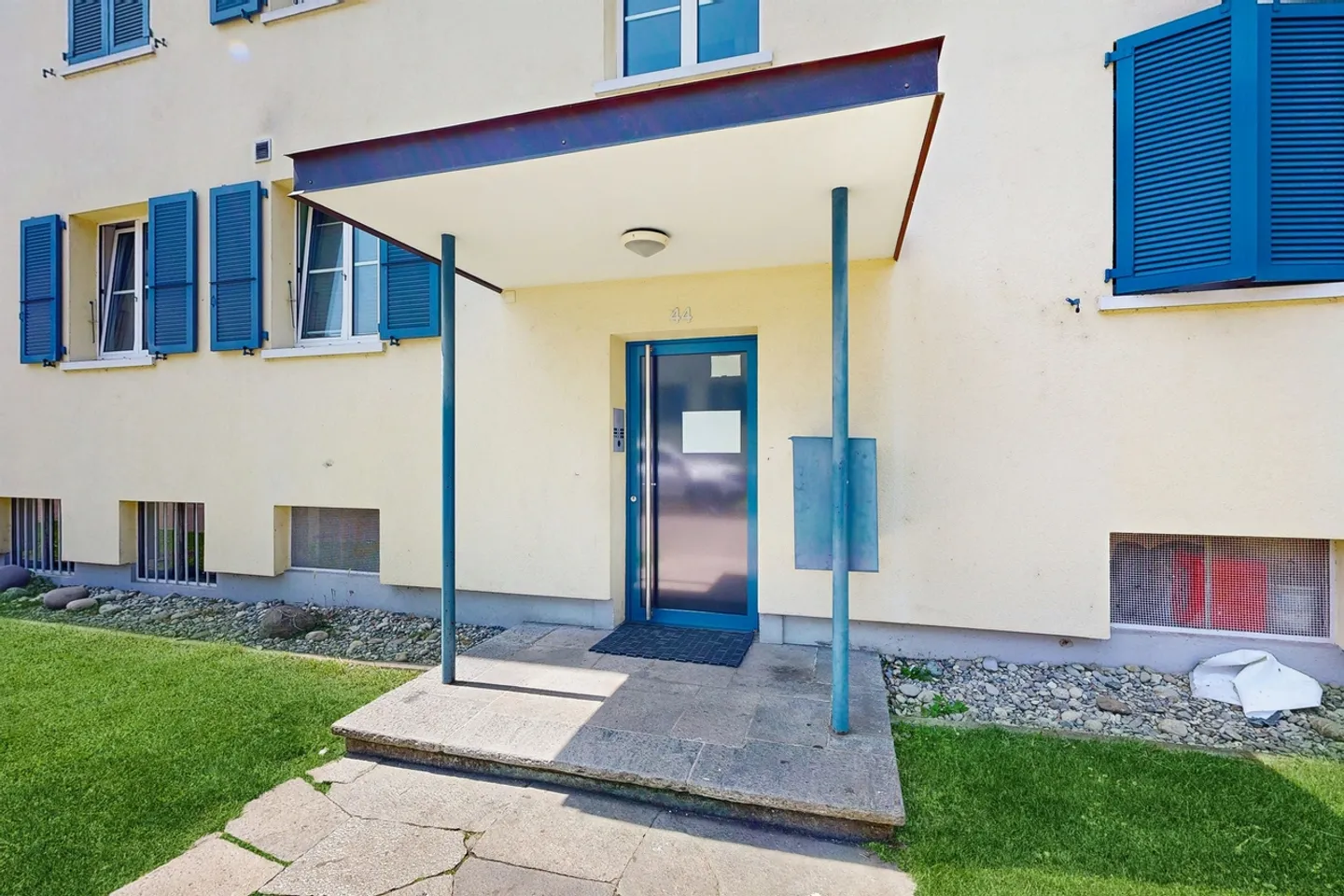 RENT WITHOUT DEPOSIT - Comfort in a central location - Photo 2 of 9