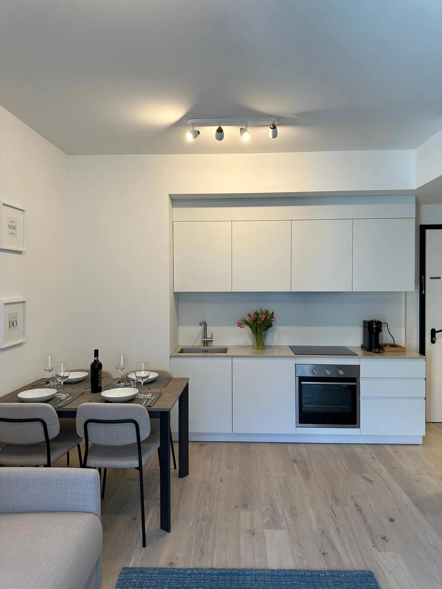 2.5 Rooms Near the Center - Photo 2 of 10