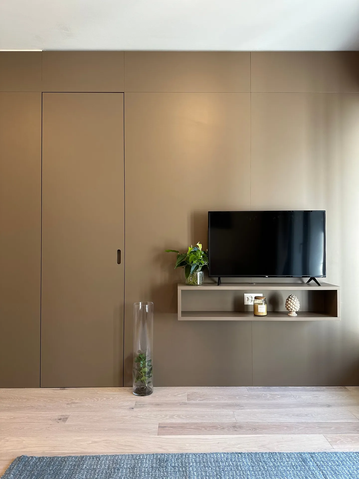 2.5 Rooms Near the Center - Photo 1 of 10