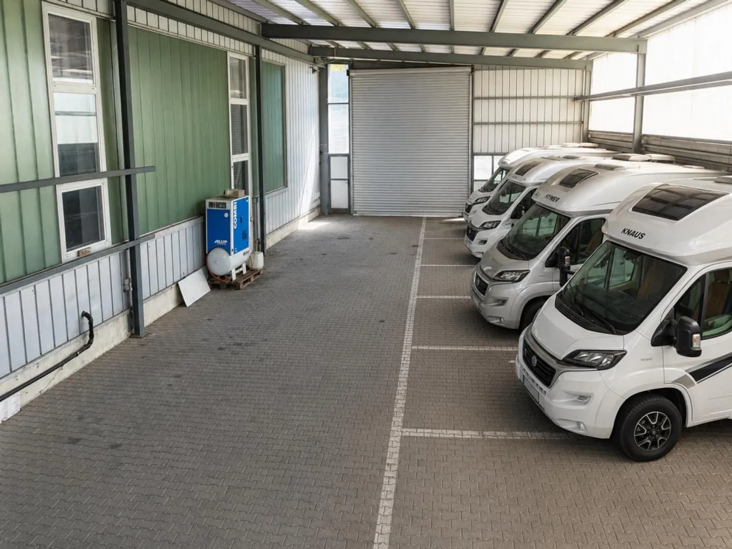 Spazi polivalenti per hall, magazzino e officine a Muolen - Foto 6 di 12