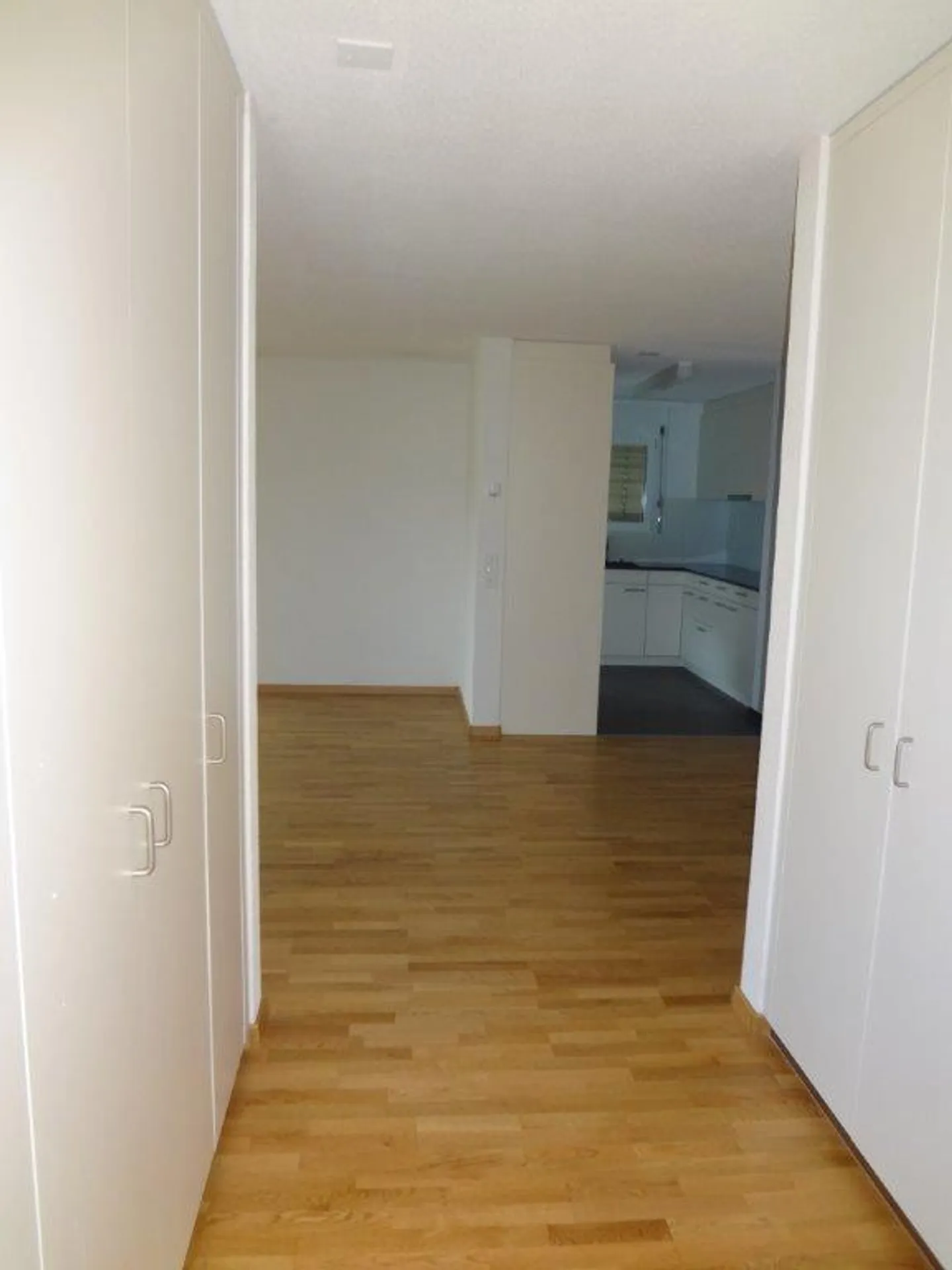 Appartamento attraente di 3,5 stanze con balcone in posizione centrale a Spiez - Foto 10 di 12