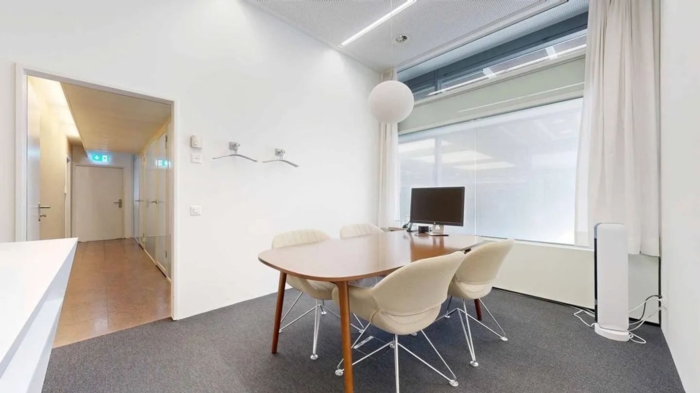 Espace de bureau spacieux à Dübendorf - Photo 6 sur 12