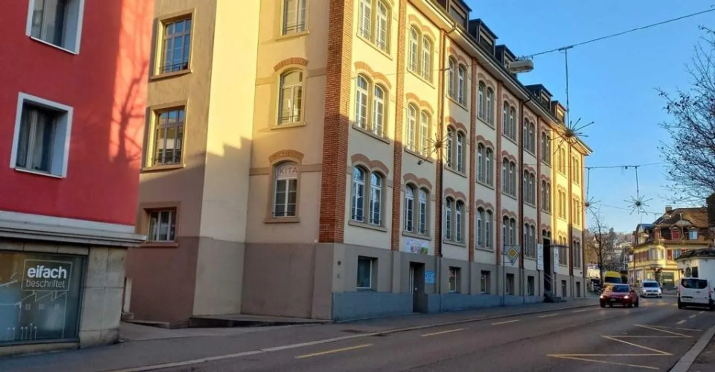 Helle 4.5-Zimmer Wohnung zu vermieten - Foto 1 von 5