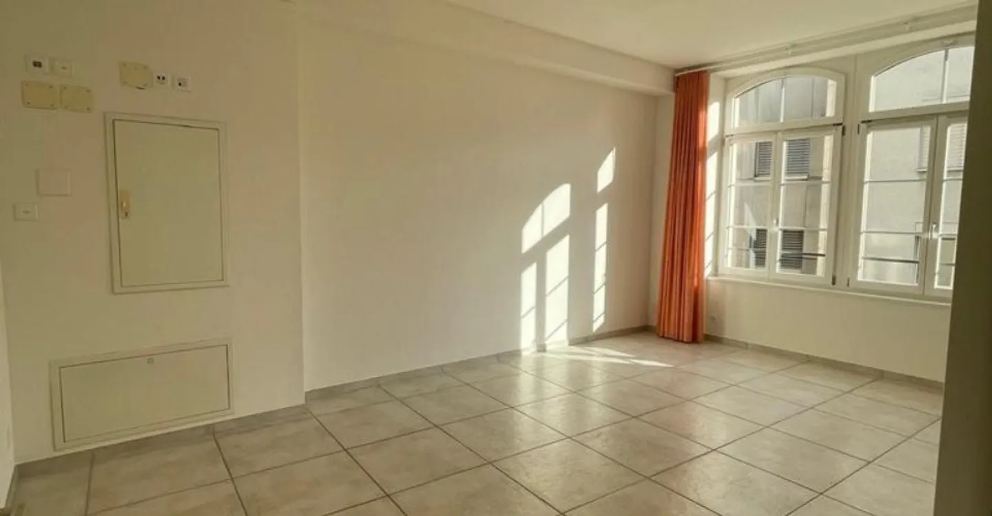 Helle 4.5-Zimmer Wohnung zu vermieten - Foto 2 von 5