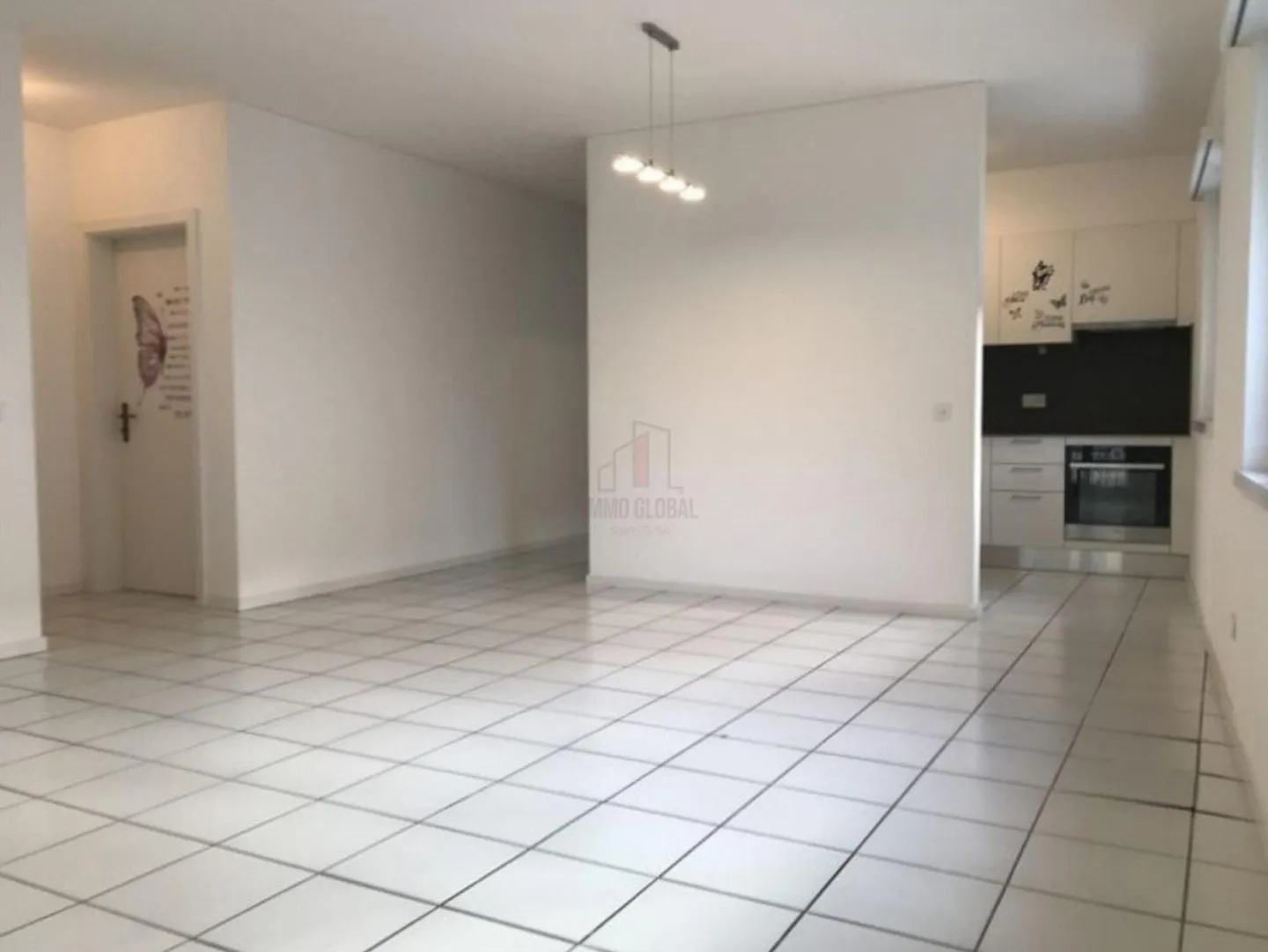 BELLISSIMO QUADRILOCALE A BARBENGO, SI CERCA UN SUBENTRANTE - Foto 1 von 1