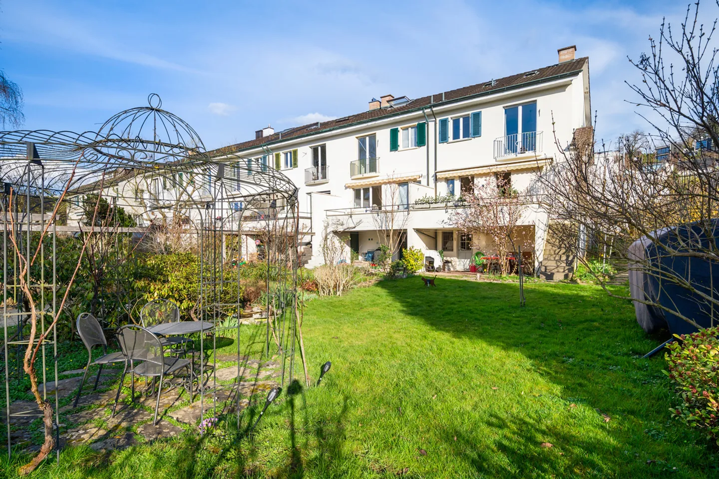 Charmantes Reiheneckhaus in Riehen - Foto 2 von 15