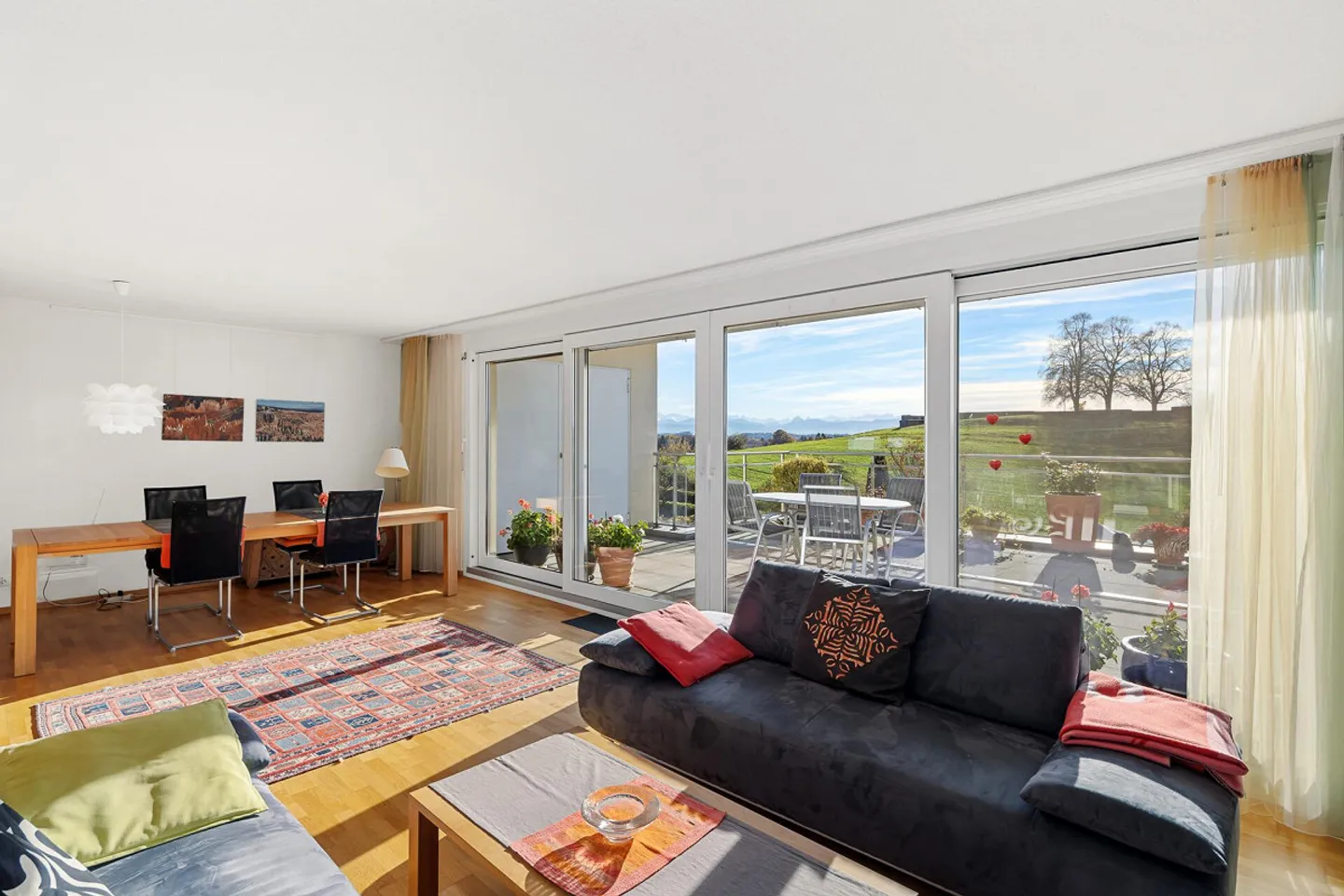 Appartement en attique avec vue sur le lac et les montagnes - Photo 5 sur 23