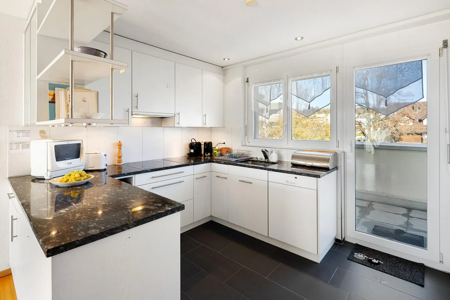 Appartement en attique avec vue sur le lac et les montagnes - Photo 6 sur 23