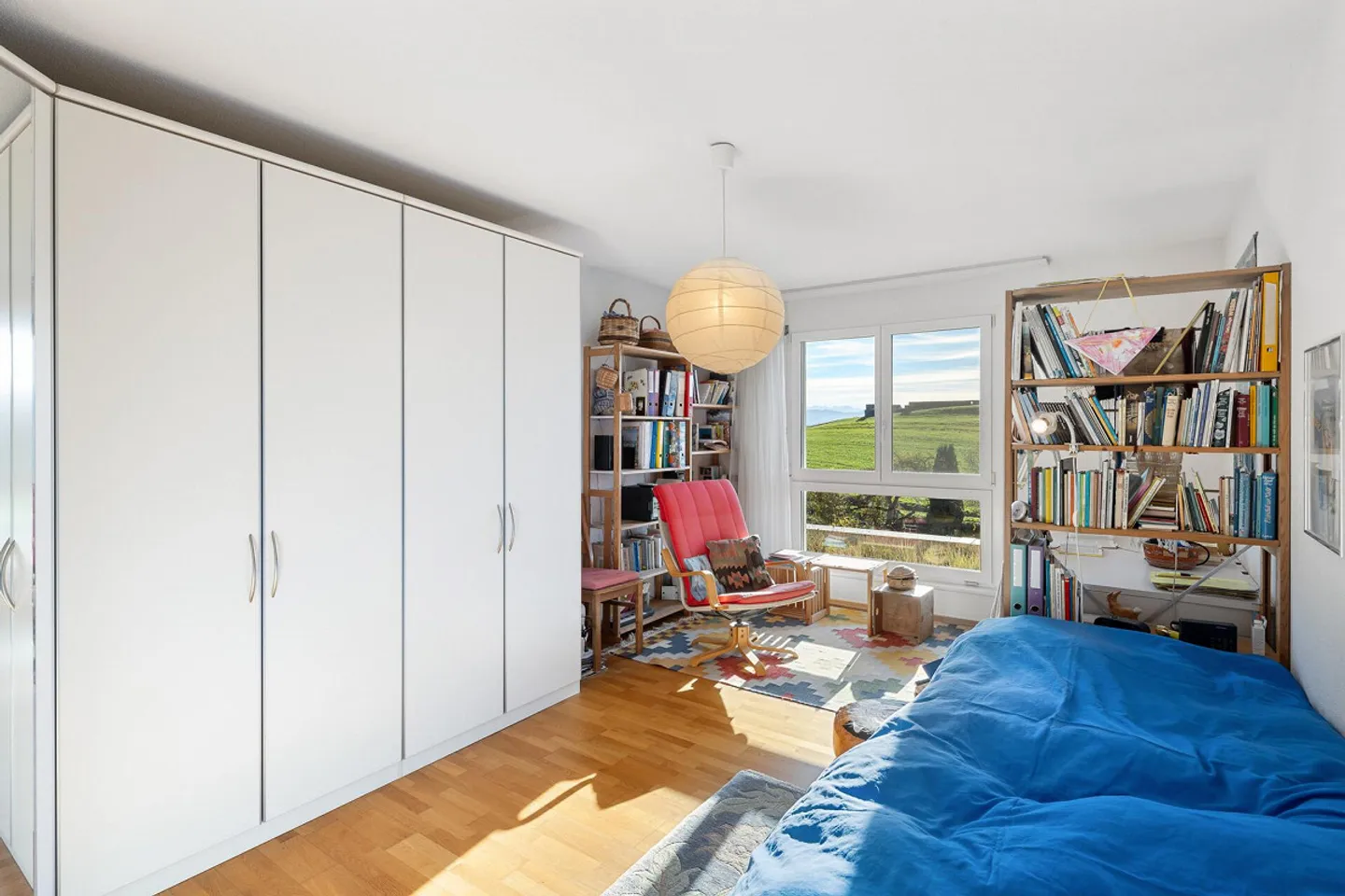 Appartement en attique avec vue sur le lac et les montagnes - Photo 9 sur 23