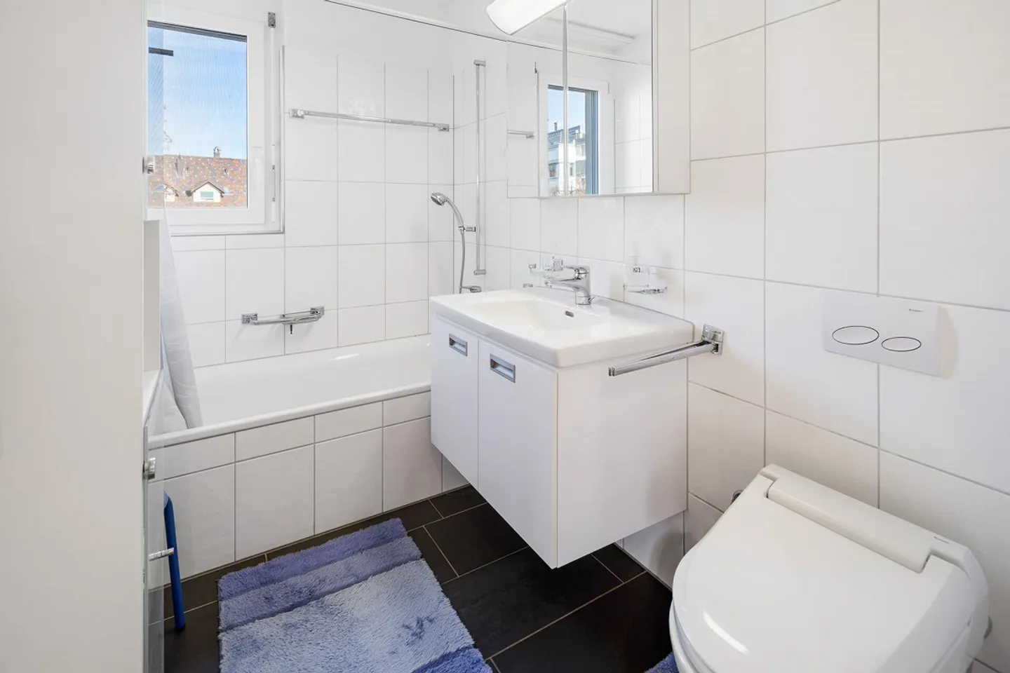 Appartement en attique avec vue sur le lac et les montagnes - Photo 13 sur 23