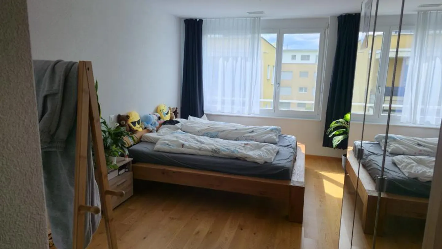 Cercasi nuovo inquilino: Appartamento luminoso e moderno di 4,5 stanze a Fehraltorf - Foto 6 di 19