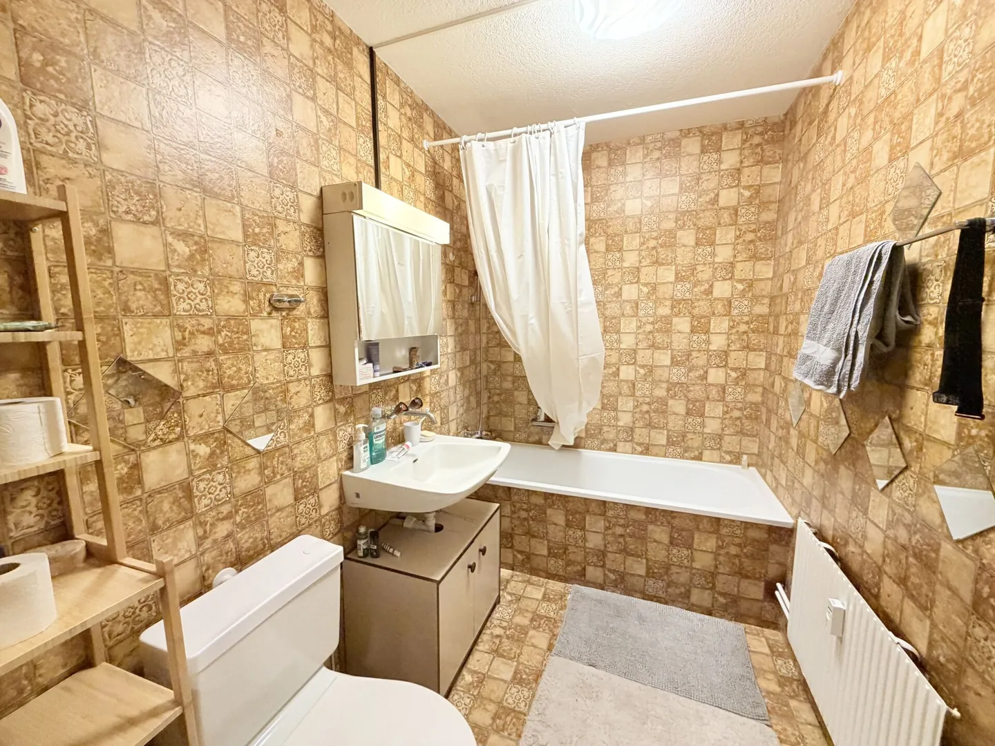 Bright 3-room attic apartment in the heart of Thun - Photo 6 of 7