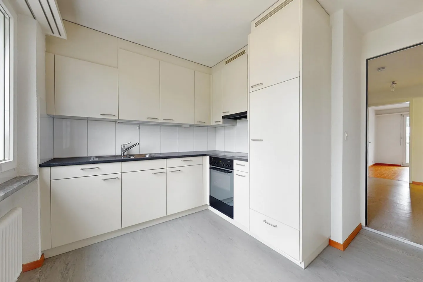 Erste eigene Wohnung - Foto 2 von 6