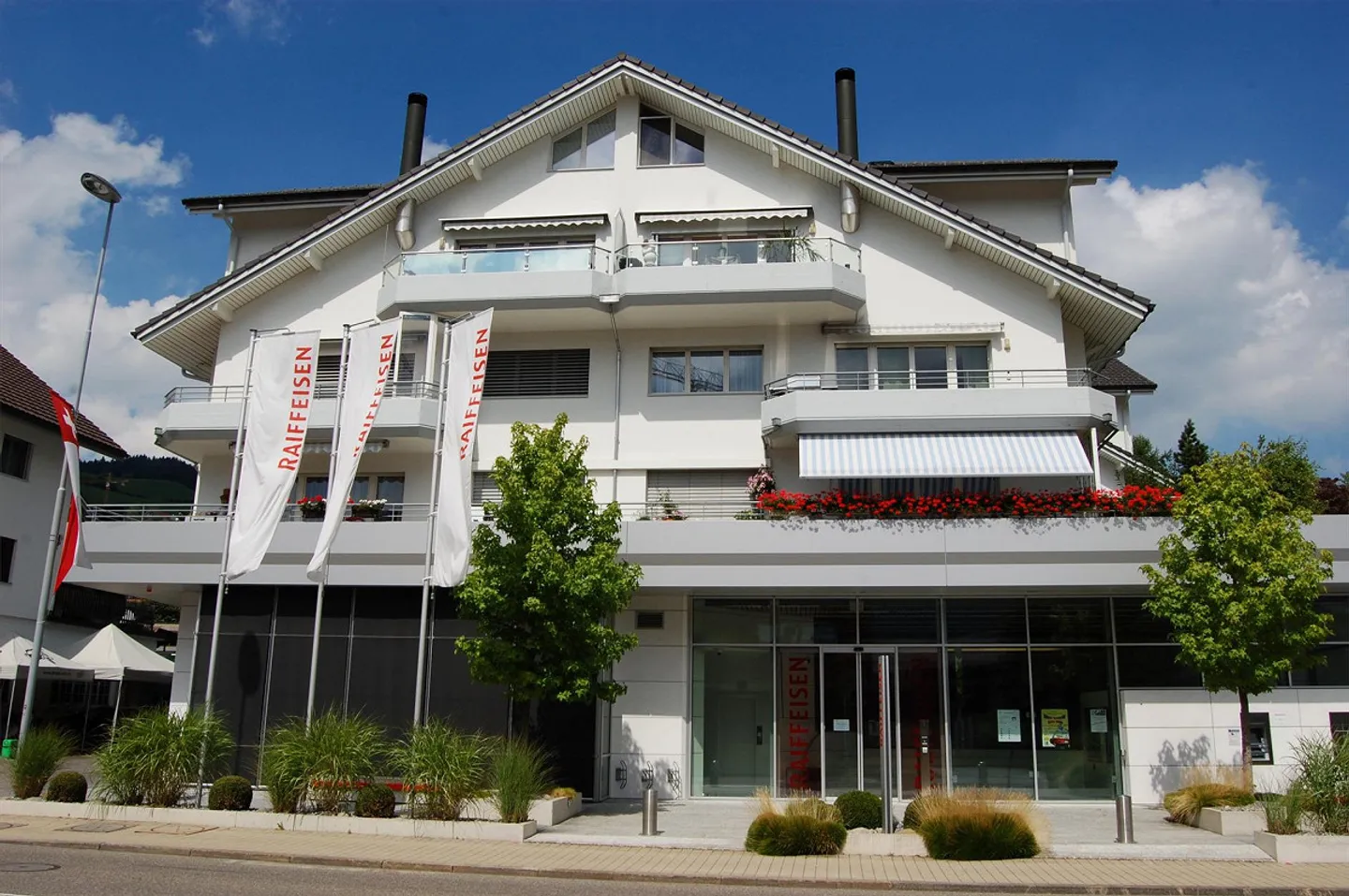 Appartamento luminoso e spazioso di 3,5 locali a Oberägeri - Foto 1 di 8