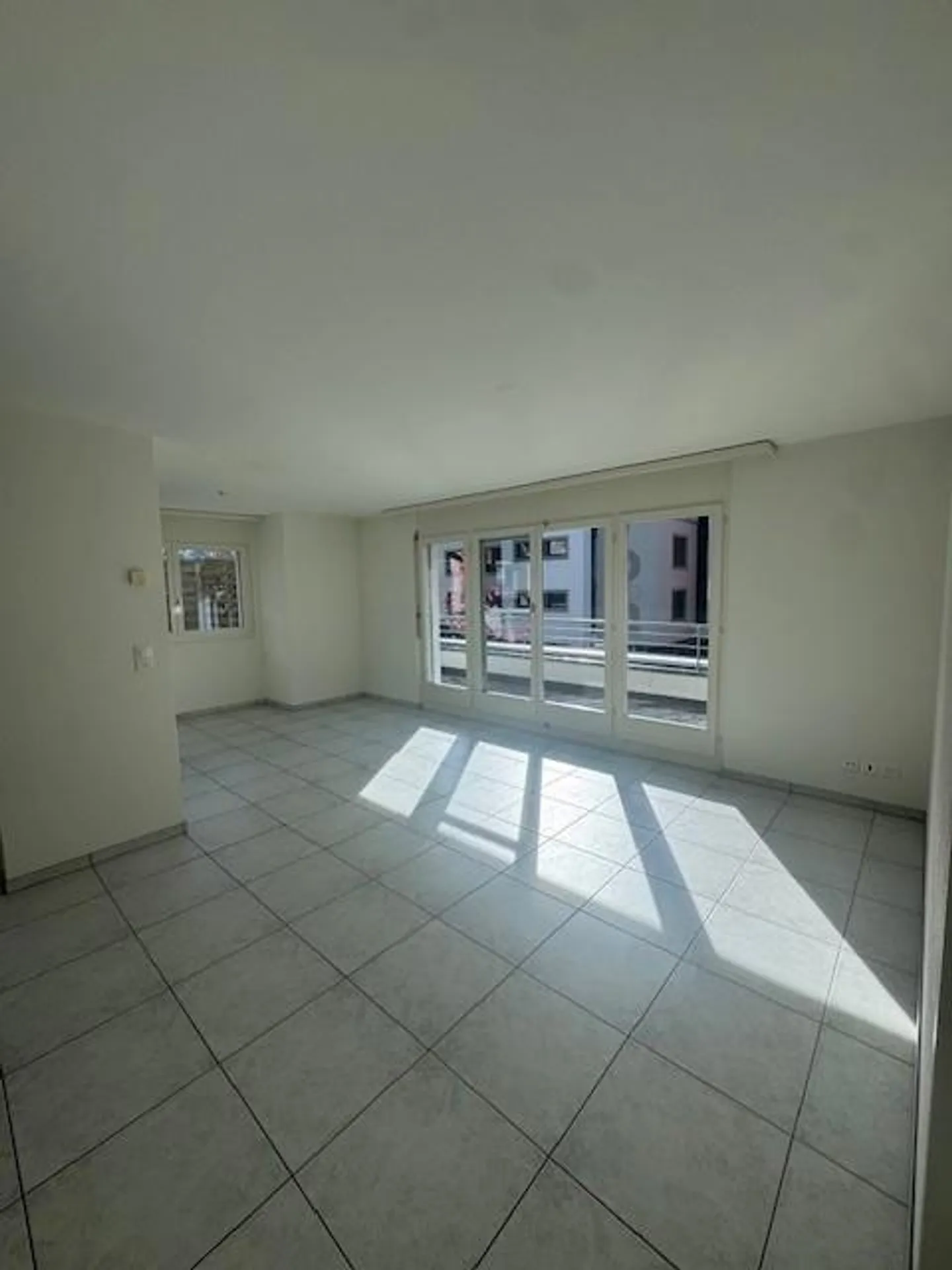 Appartamento luminoso e spazioso di 3,5 locali a Oberägeri - Foto 8 di 8