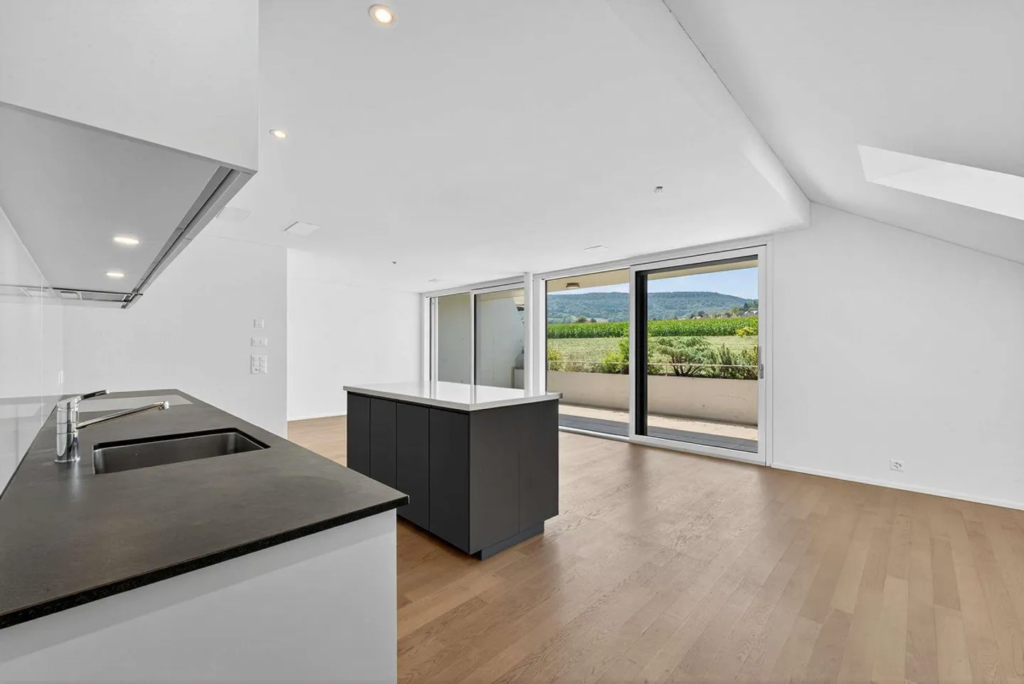 Un gioiello residenziale con vista - maisonette elegante con 2 terrazze - Foto 2 di 21
