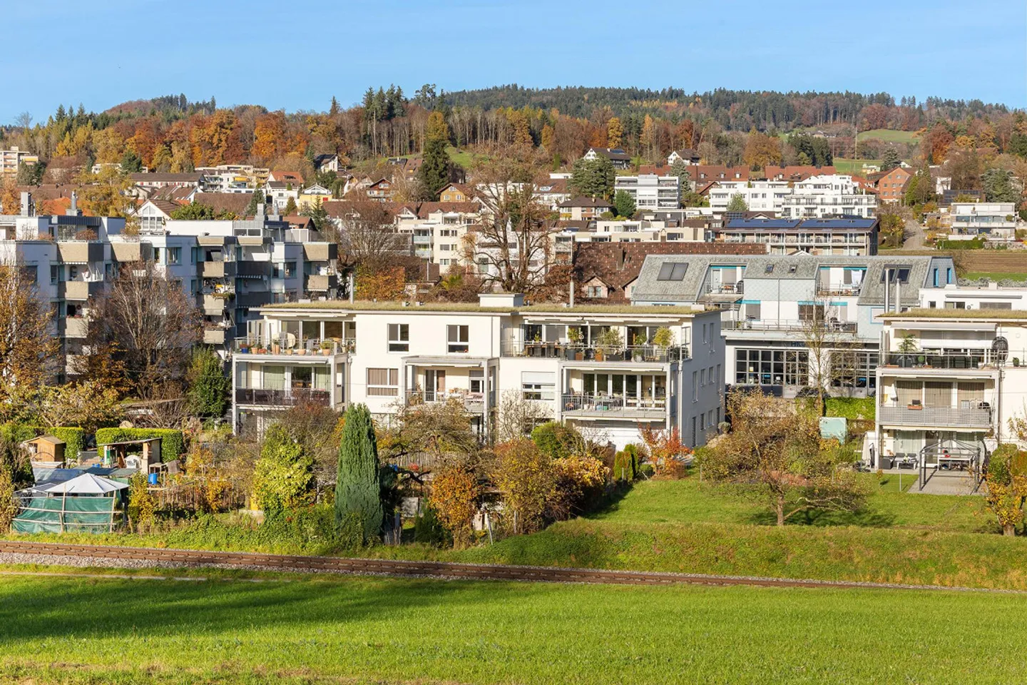 Appartement en attique avec vue sur le lac et les montagnes - Photo 19 sur 23